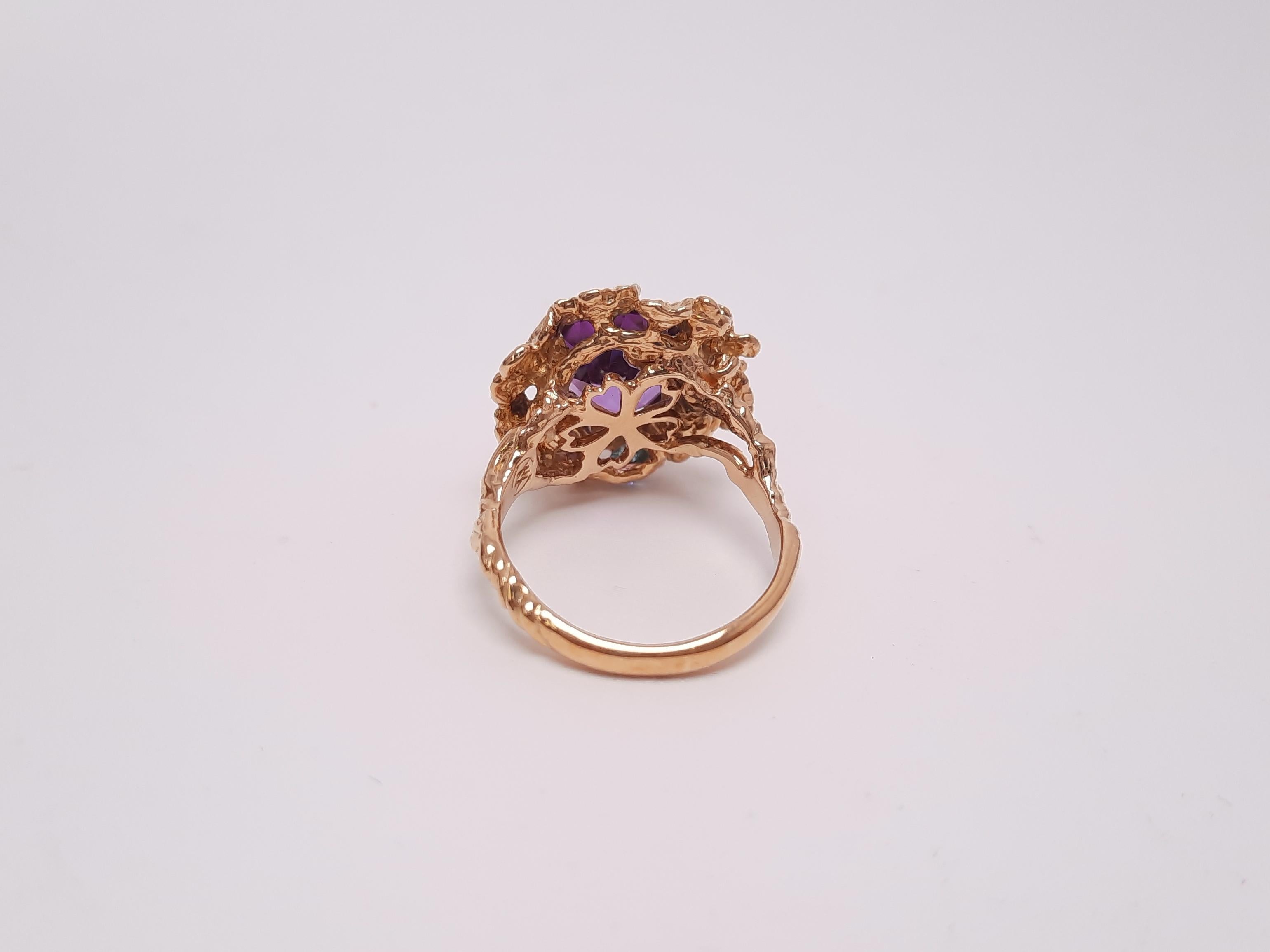 Contemporary Moiseikin 18 Karat Gold Amethyst Floral Ring For Sale