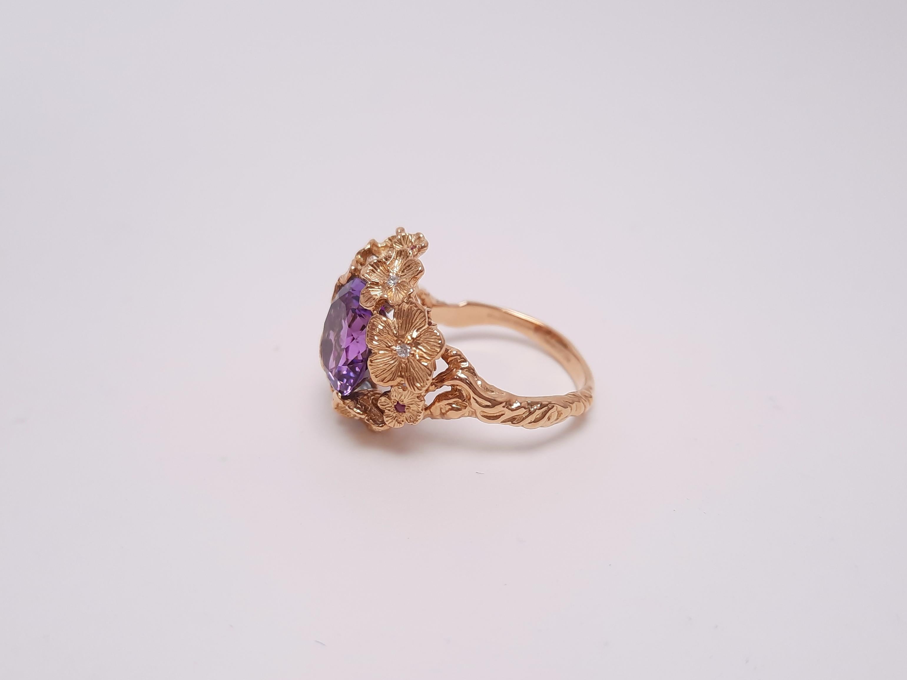 Women's Moiseikin 18 Karat Gold Amethyst Floral Ring For Sale