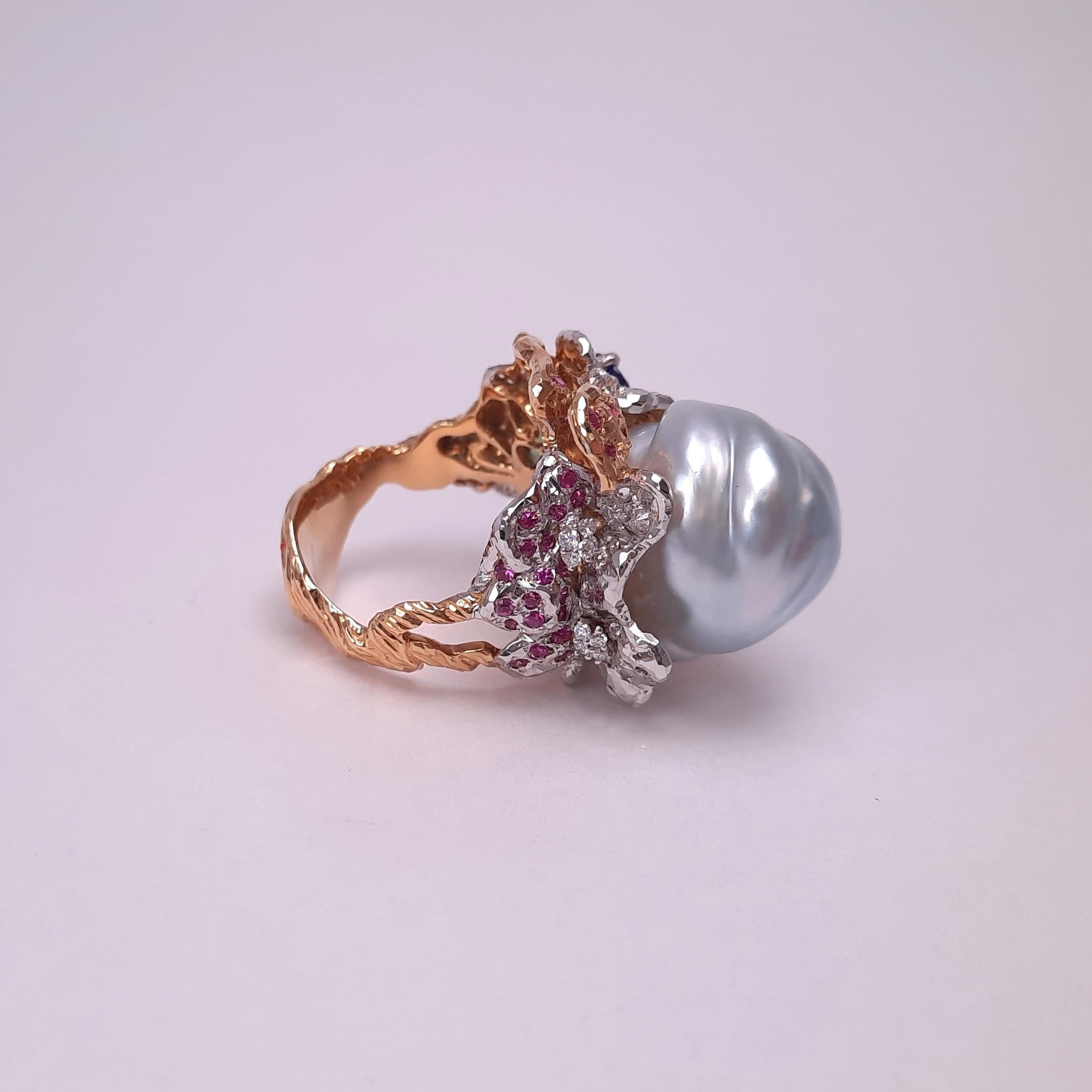 Contemporary MOISEIKIN 18 Karat Gold Baroque Pearl Diamond Tanzanite Floral Ring For Sale