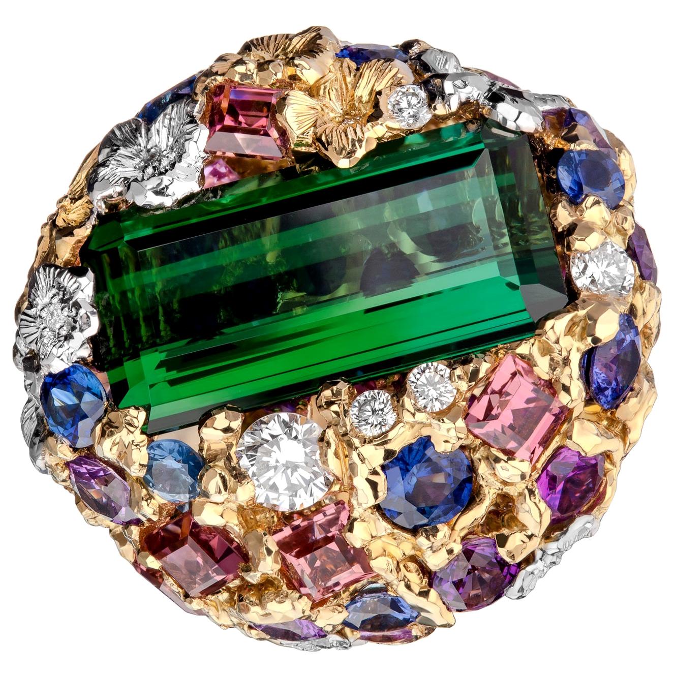 Moiseikin, bague cocktail en or 18 carats, diamant, tourmaline verte 10 carats et saphir en vente