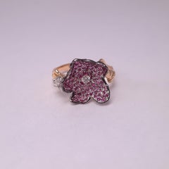 MOISEIKIN 18 Karat Gold Diamond Pink Sapphire Flower Ring