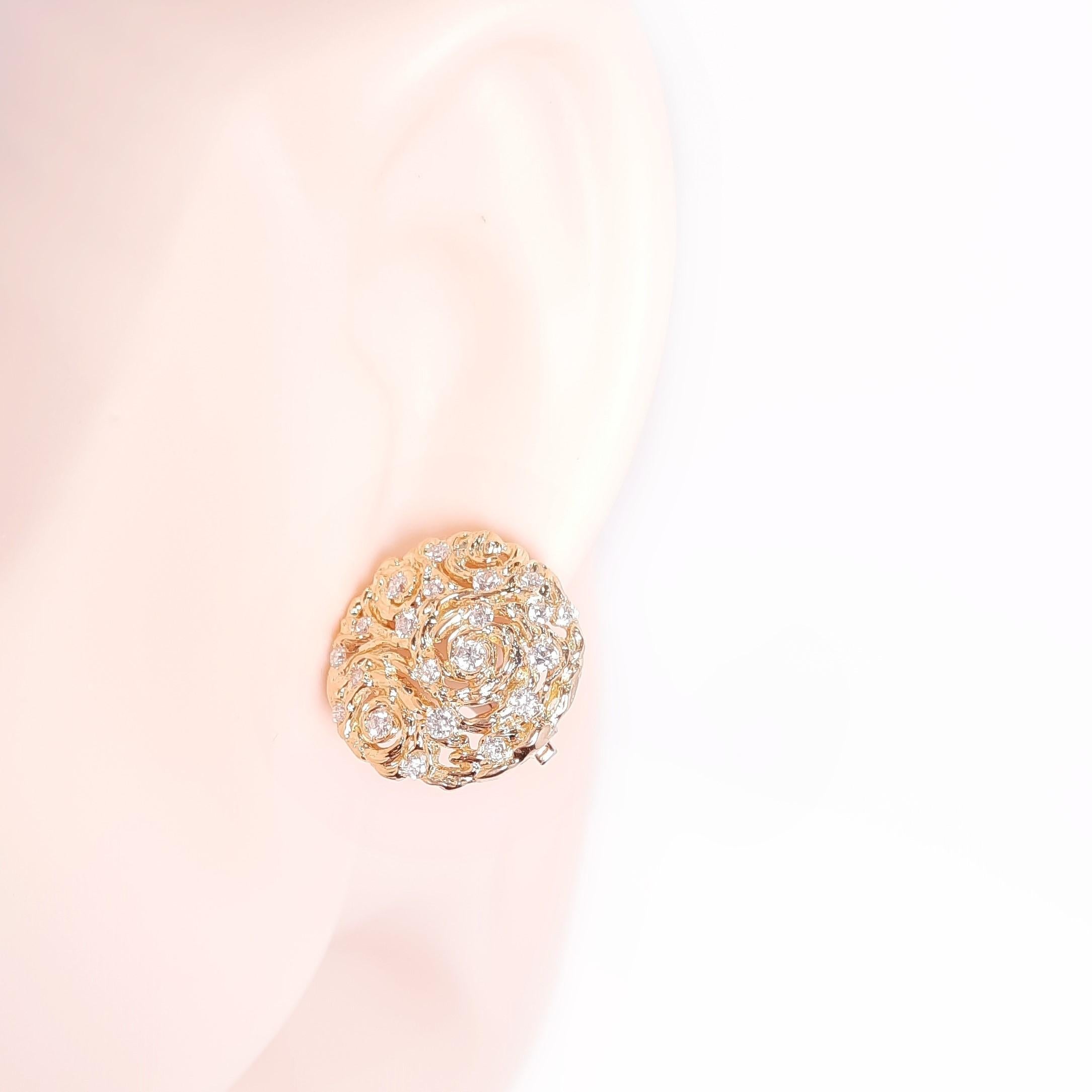 Round Cut MOISEIKIN 18 Karat Gold Diamond Starry Night Earrings For Sale