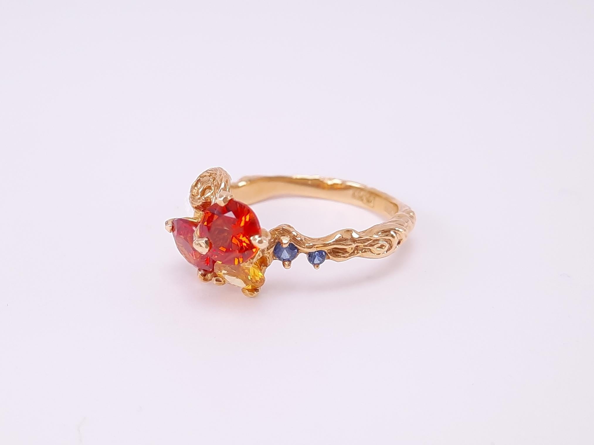 Contemporary MOISEIKIN 18 Karat Gold Handmade Fancy Sapphire Starry Night Ring For Sale