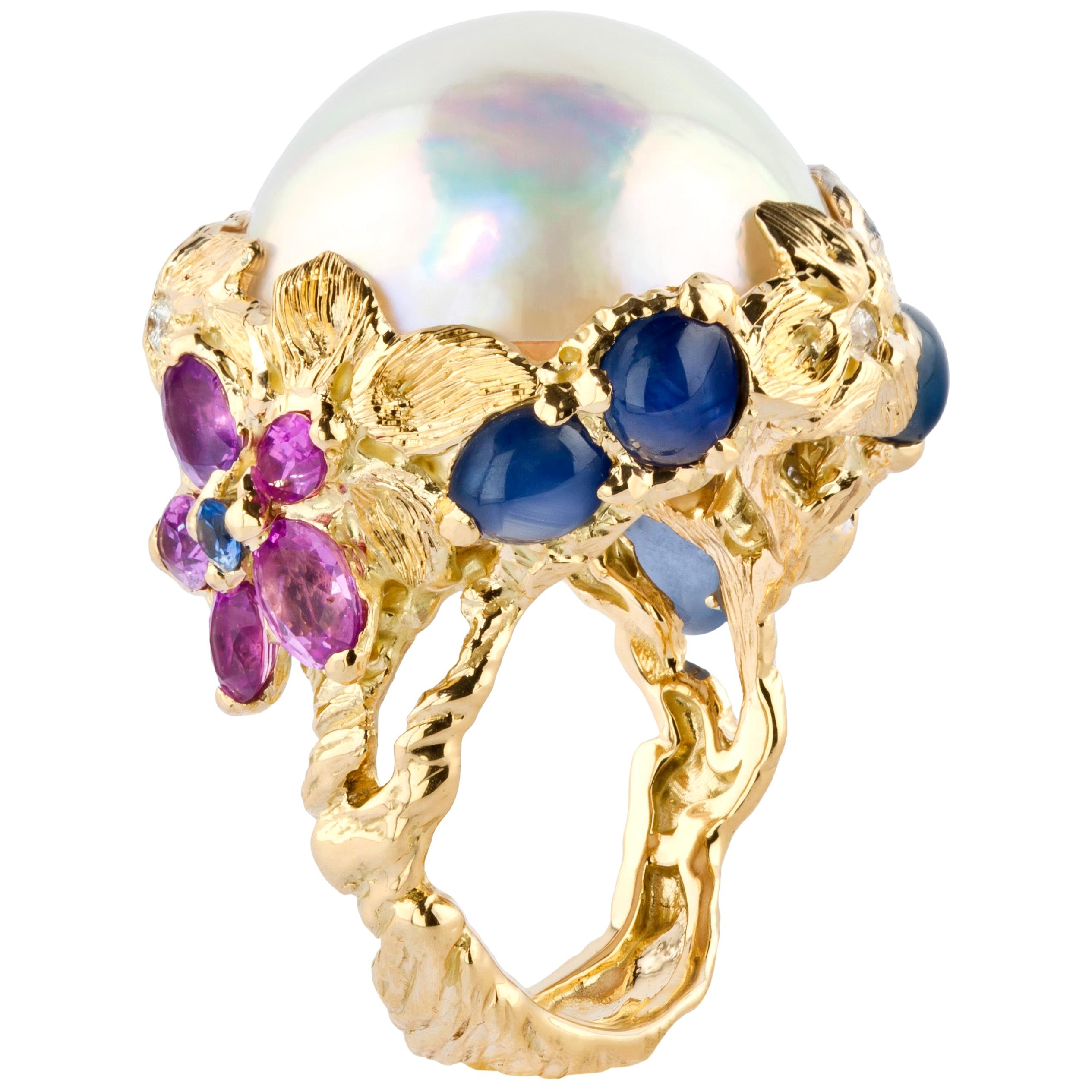 Moiseikin 18 Karat Gold Mabe Pearl and Sapphire Ring