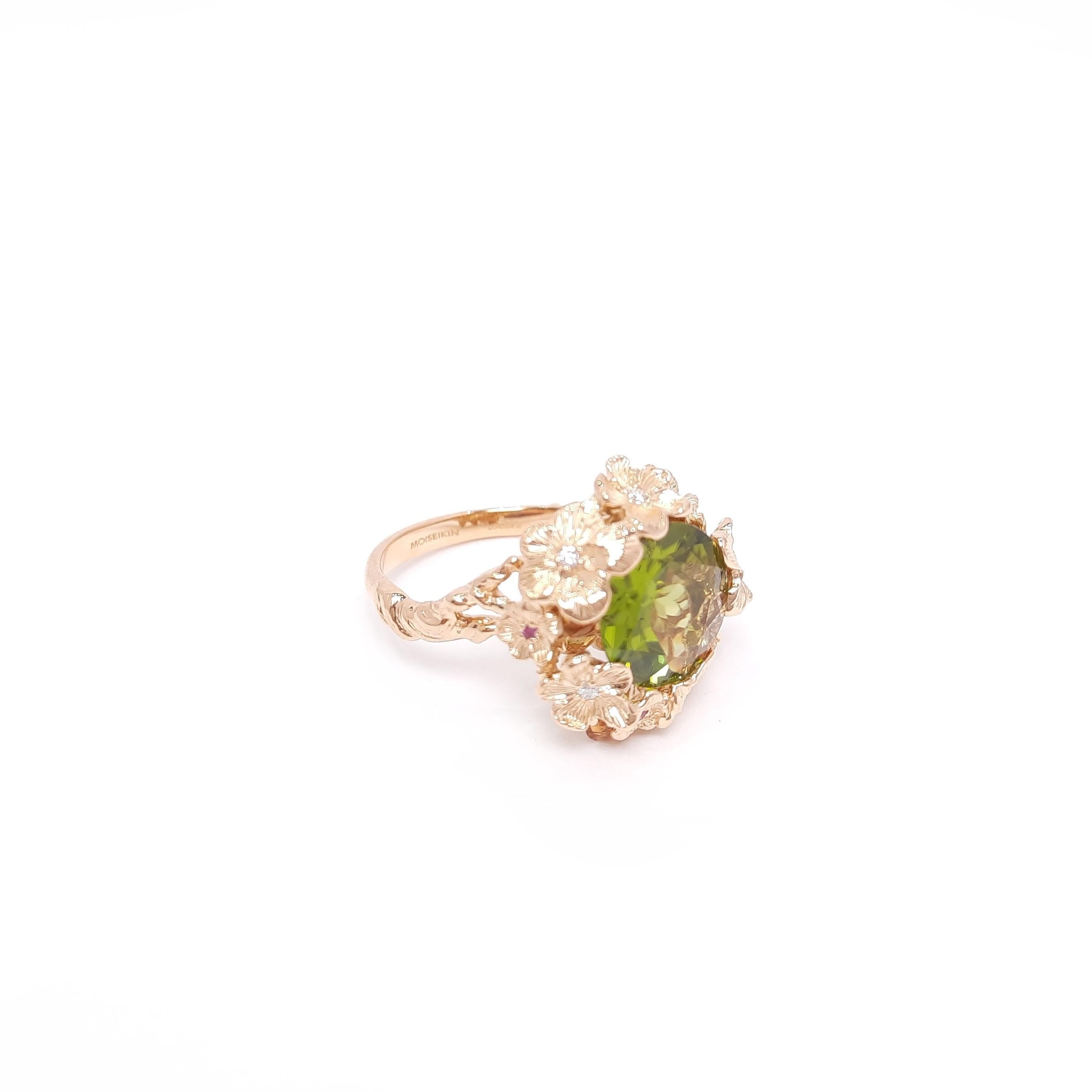 Round Cut Moiseikin 18 Karat Gold Peridot Floral Ring For Sale