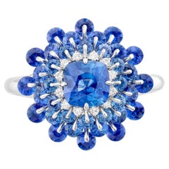 MOISEIKIN 18 Karat White Gold 1.09ct Cornflower Blue Sapphire Cocktail Ring