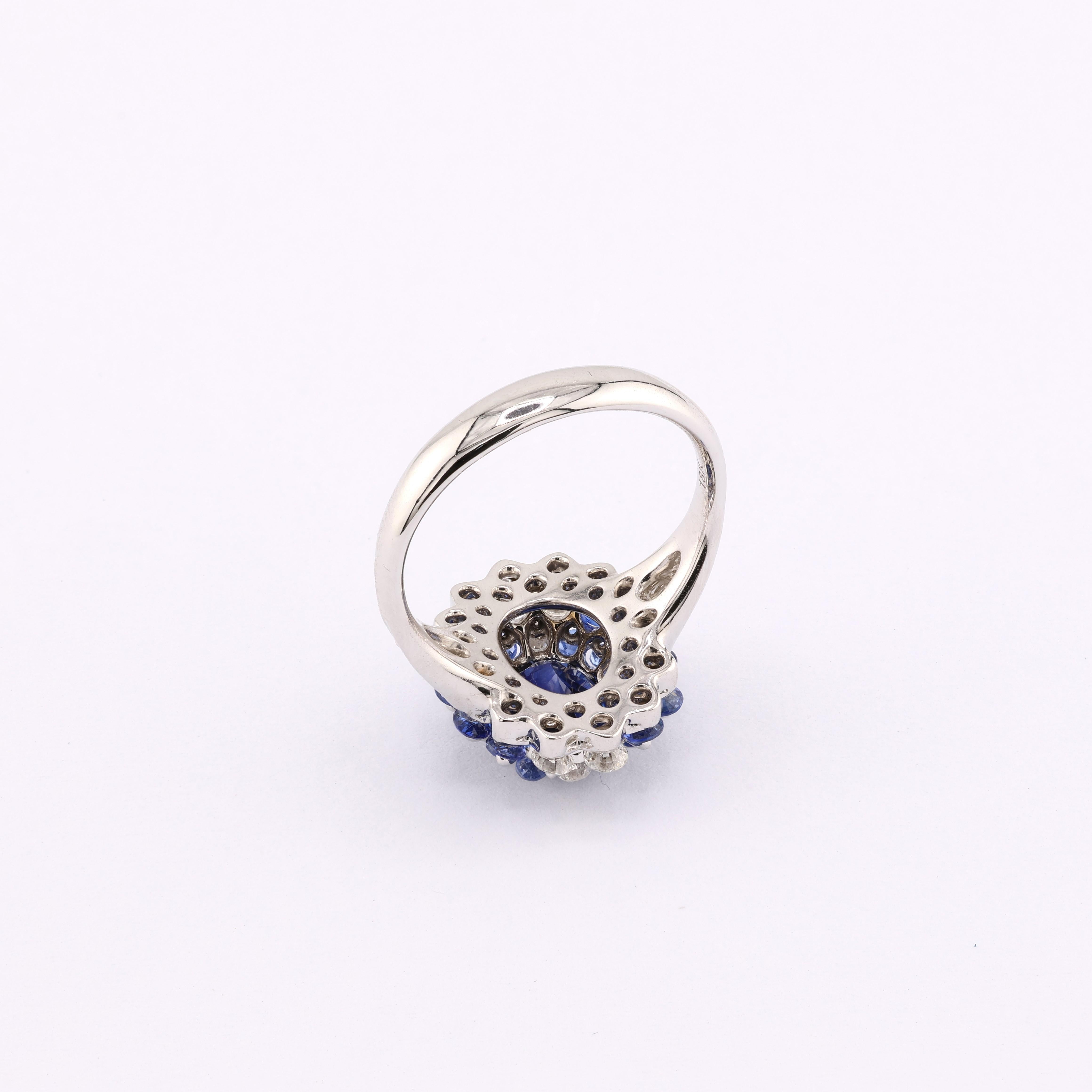 Contemporary MOISEIKIN 18 Karat White Gold 1.87ct Royal Blue Sapphire Diamond Cocktail Ring For Sale