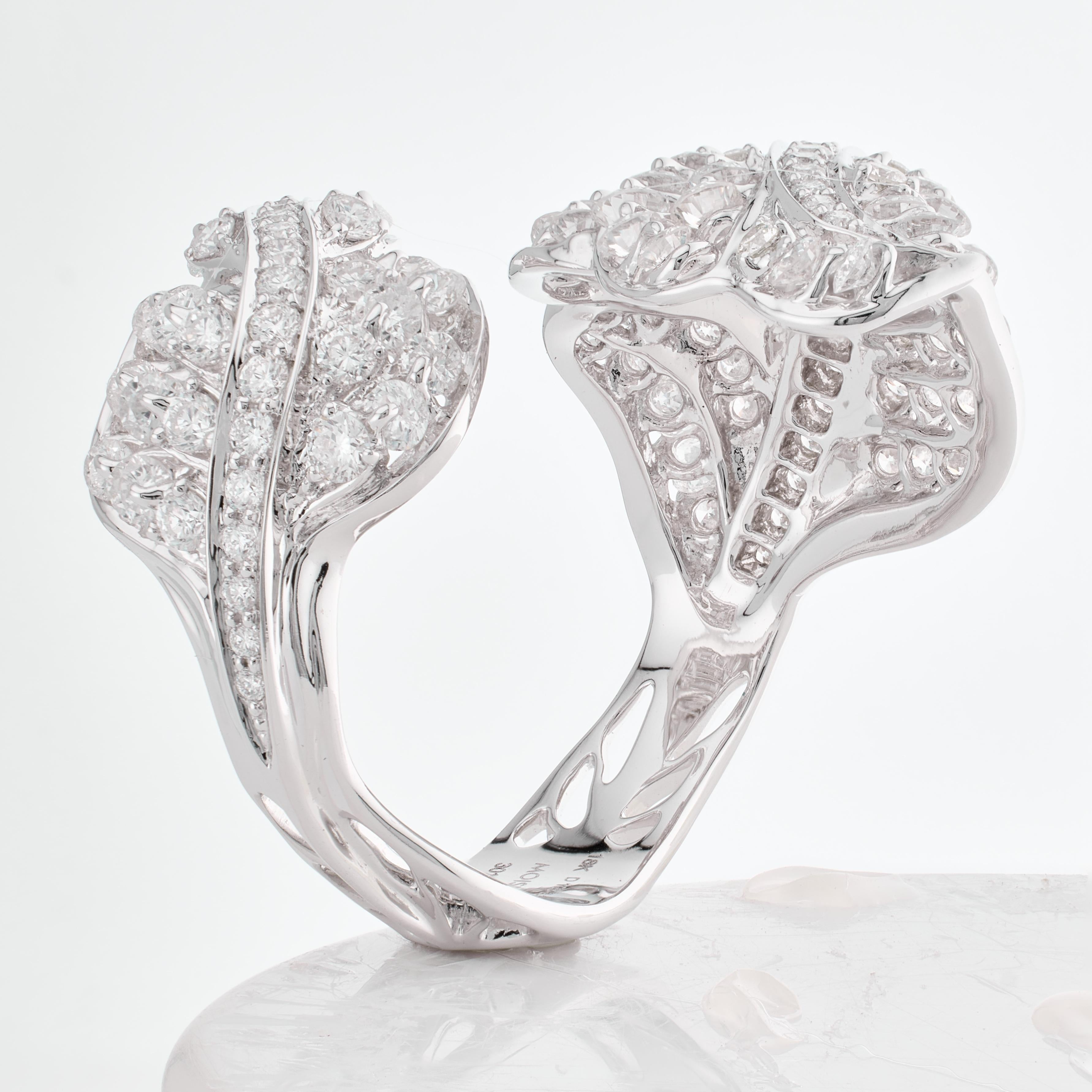 Moiseikin 18 Karat White Gold 2 Carat Diamond Angel Wing Ring In New Condition For Sale In Hong Kong, HK
