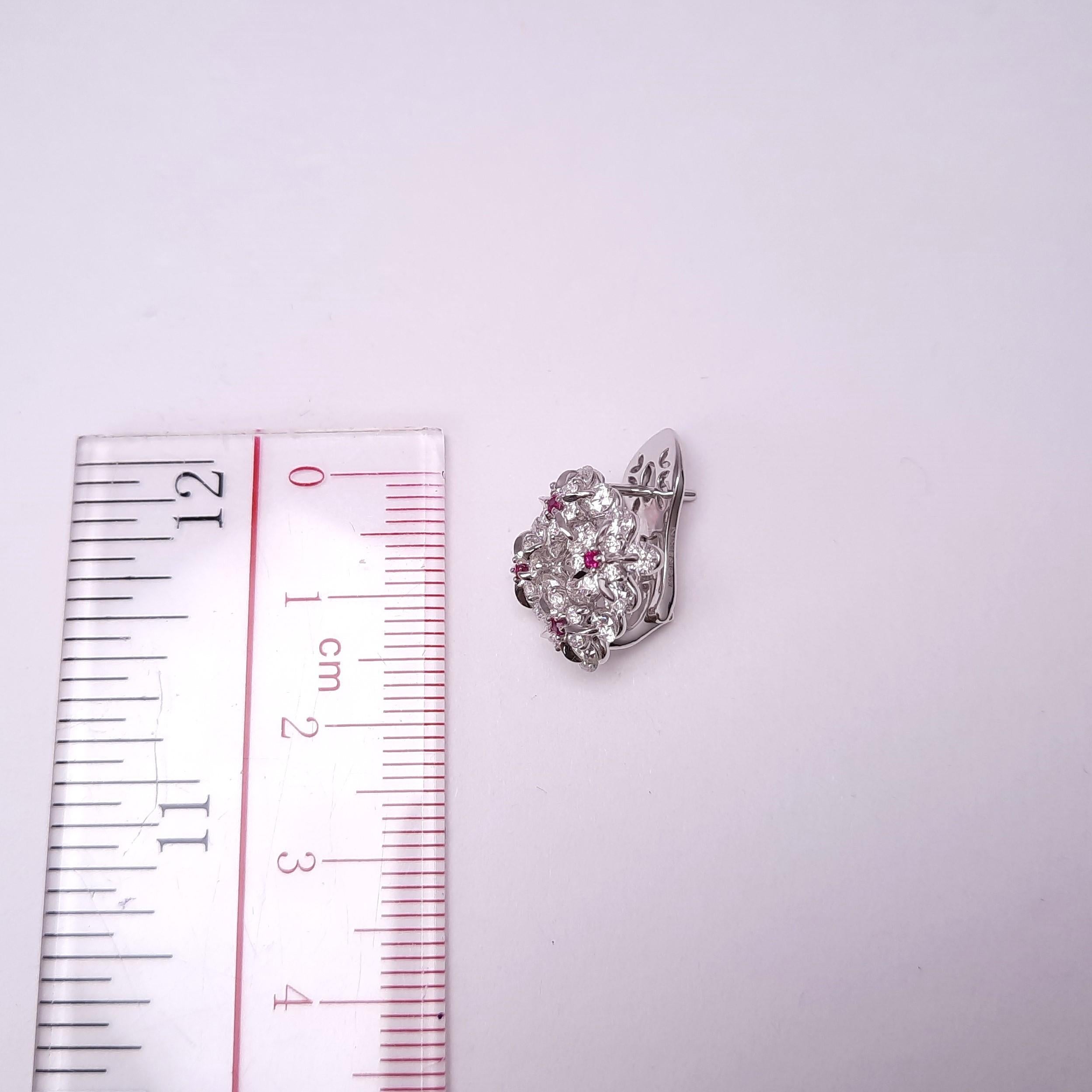Round Cut Moiseikin 18 Karat White Gold 2 carat Diamond Flower Earrings For Sale