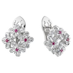 Moiseikin, boucles d'oreilles fleur en or blanc 18 carats et diamants de 2 carats