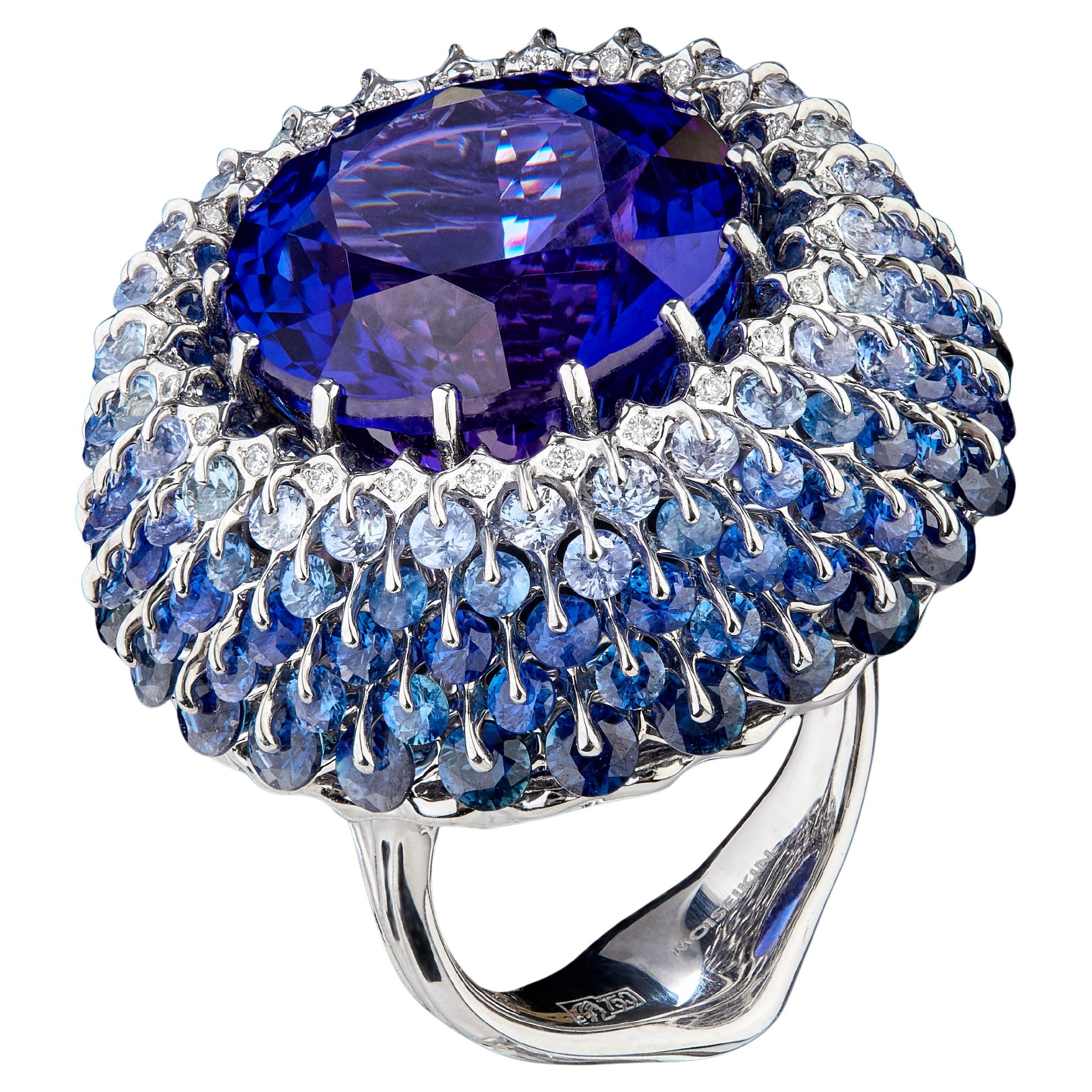 MOISEIKIN Anillo de cóctel de oro blanco de 18 quilates con diamantes, zafiro y tanzanita de 25 ct en venta