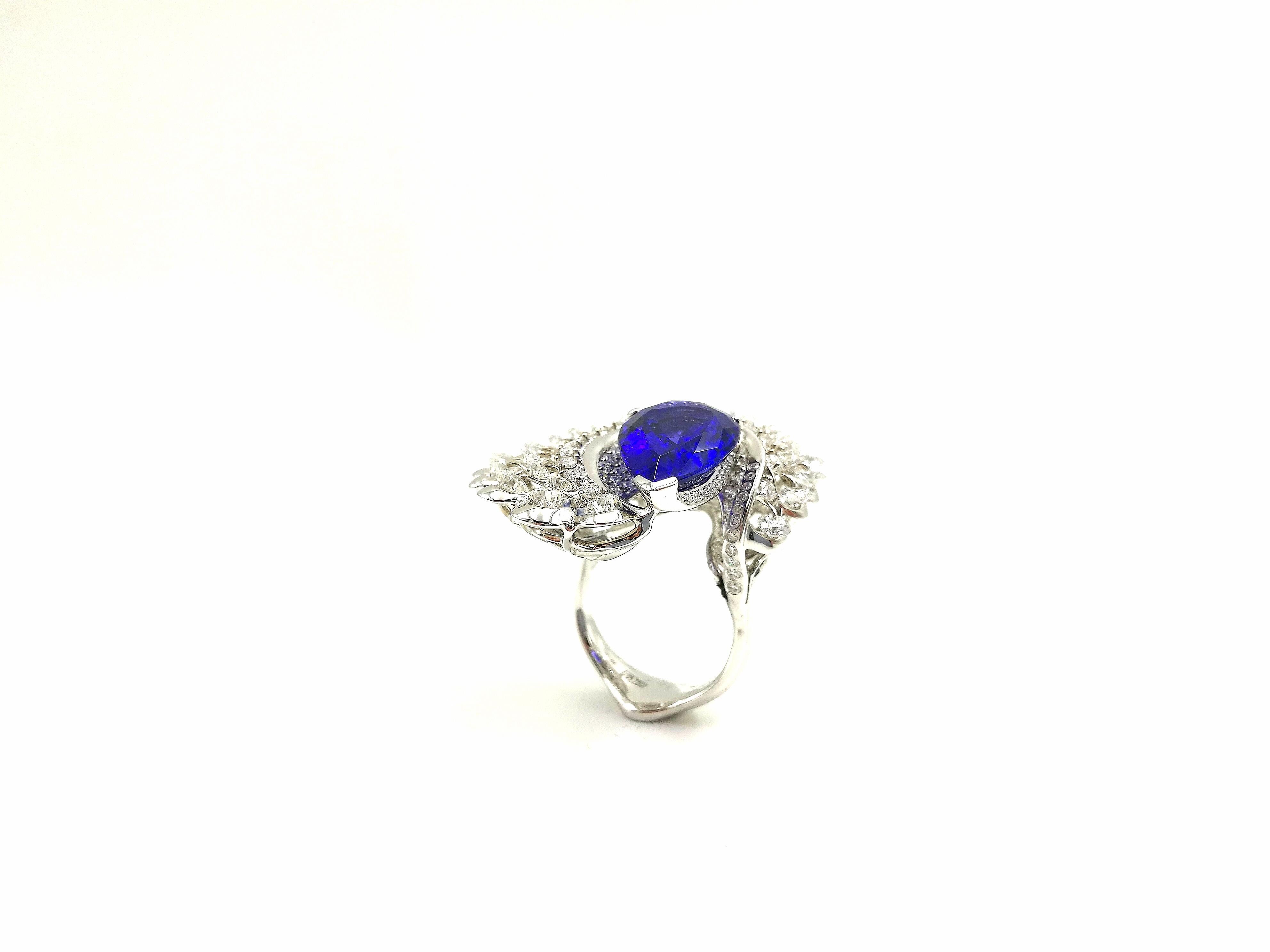 Contemporary Moiseikin 18 Karat White Gold Diamond 9 Carat Tanzanite Ring For Sale