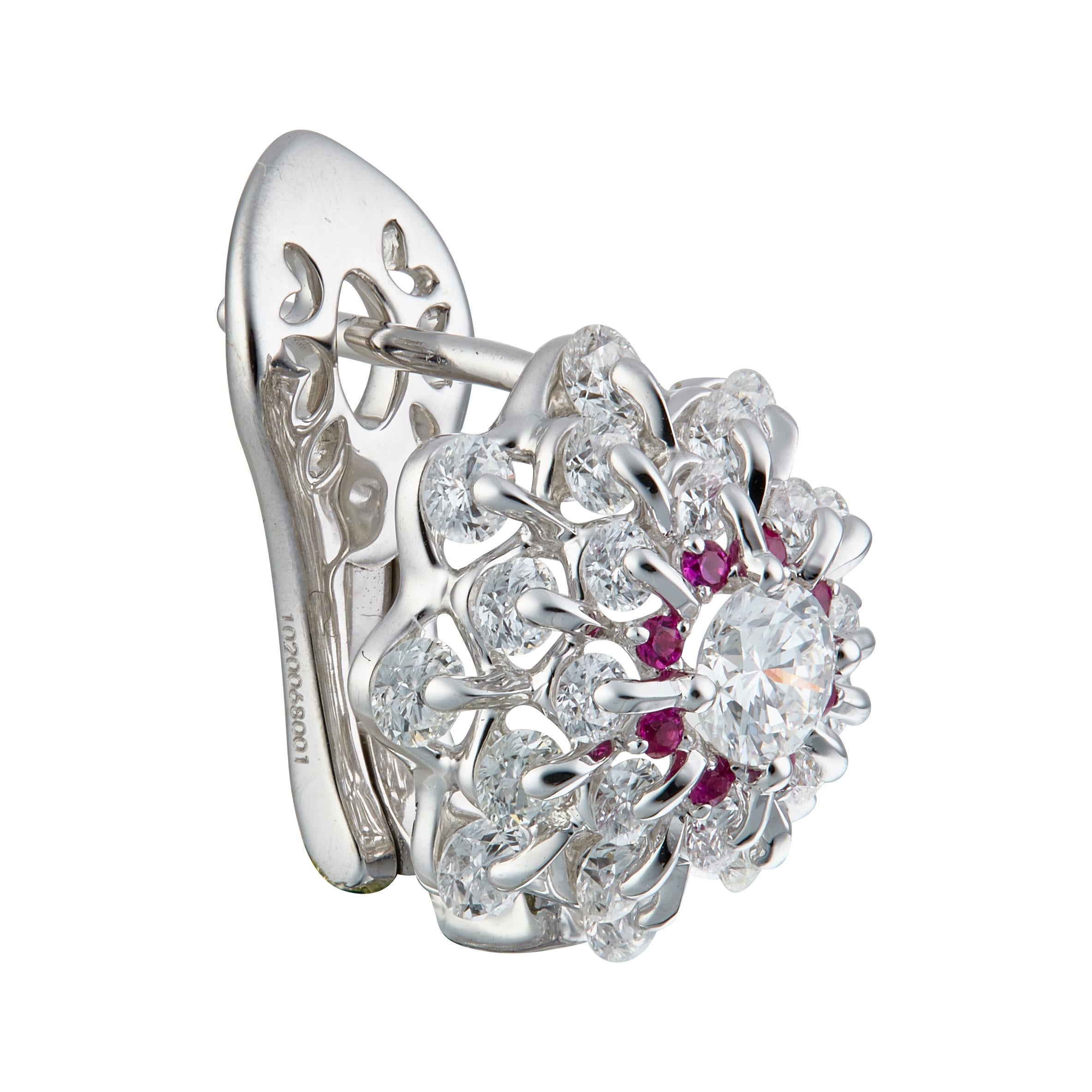 Moiseikin Ohrringe aus 18 Karat Weigold mit Diamanten, Waltzing Brilliance Technology (Zeitgenössisch) im Angebot