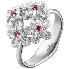 Moiseikin 18 Karat White Gold Diamond Flower Ring