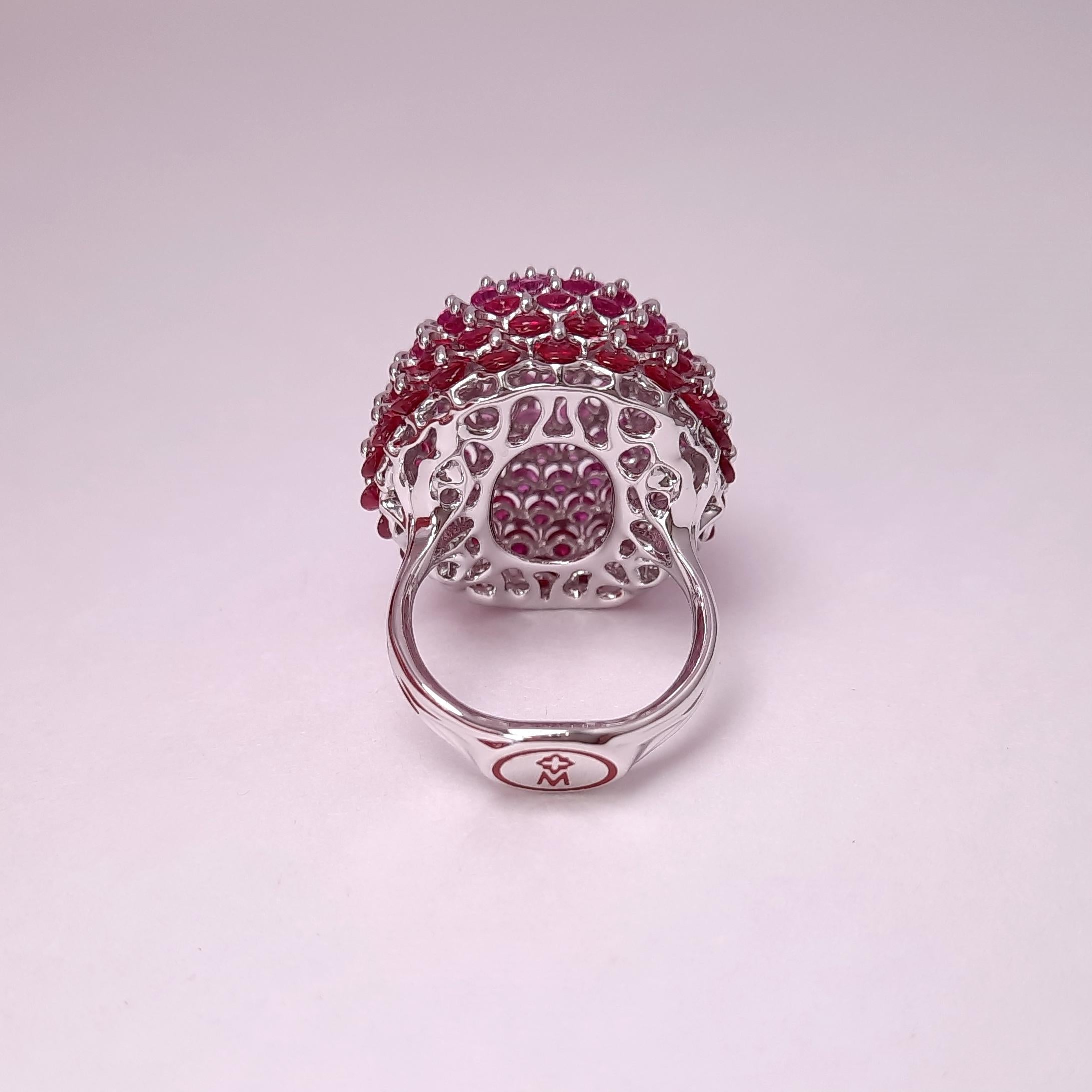 MOISEIKIN 18 Karat White Gold Diamond Ruby Cocktail Ring In New Condition For Sale In Hong Kong, HK