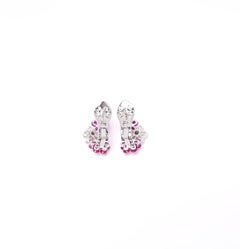 Moiseikin Boucles d'oreilles en or blanc 18 carats avec diamants et rubis