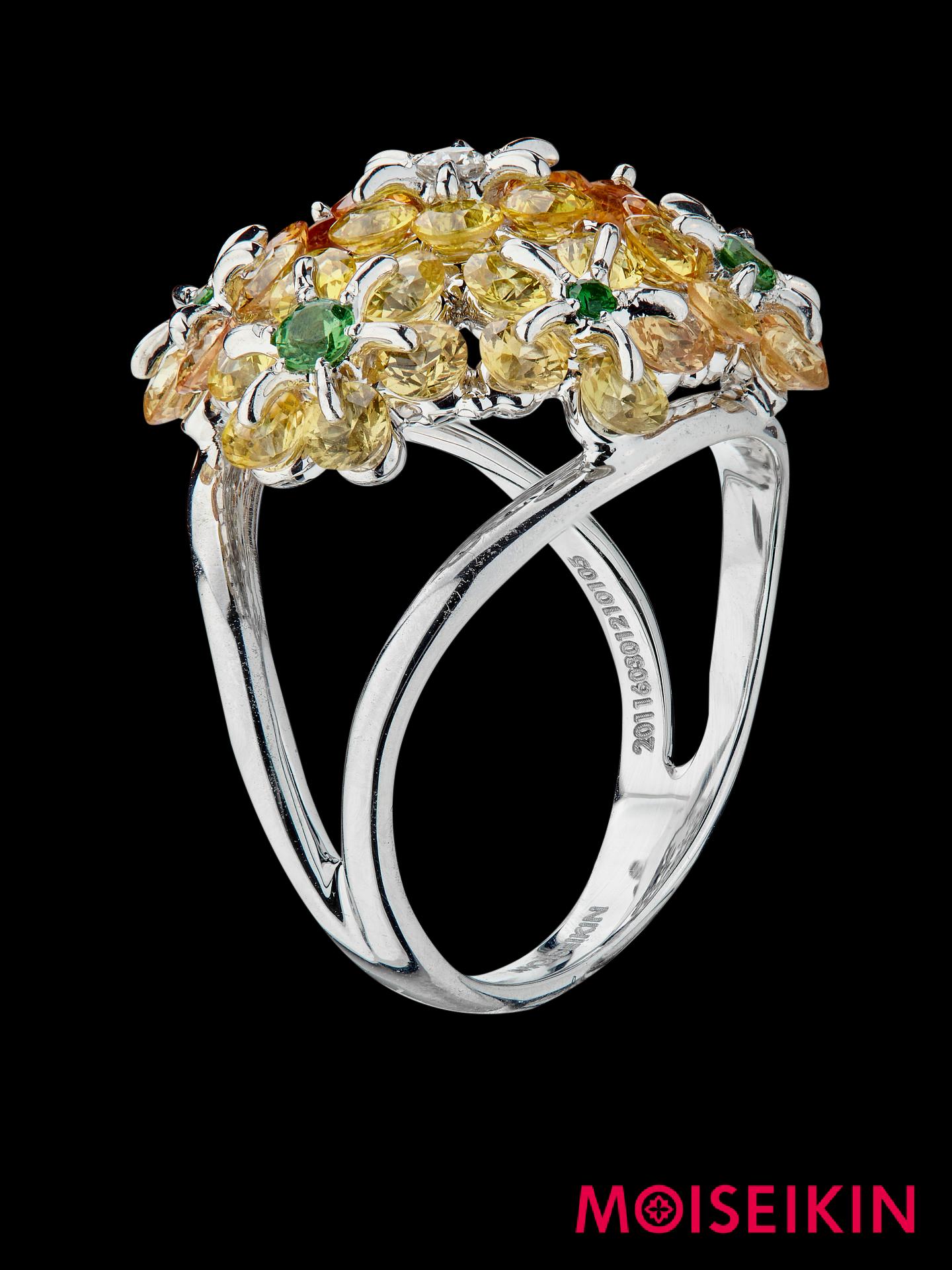 Contemporary Moiseikin 18 Karat White Gold Fancy Sapphire Diamond Ring