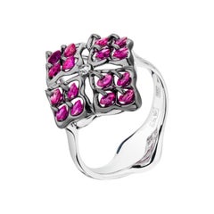 Moiseikin 18 Karat White Gold Ruby Ring