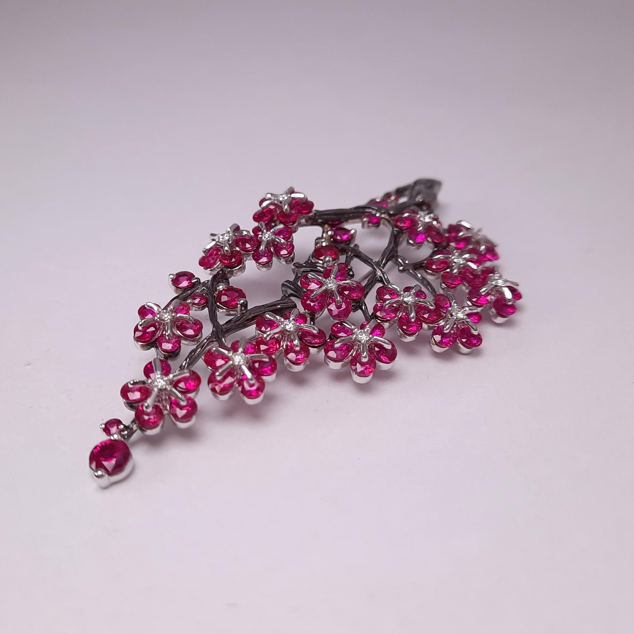 Round Cut Moiseikin 18K Gold 9ct Ruby and Diamond Brooch For Sale