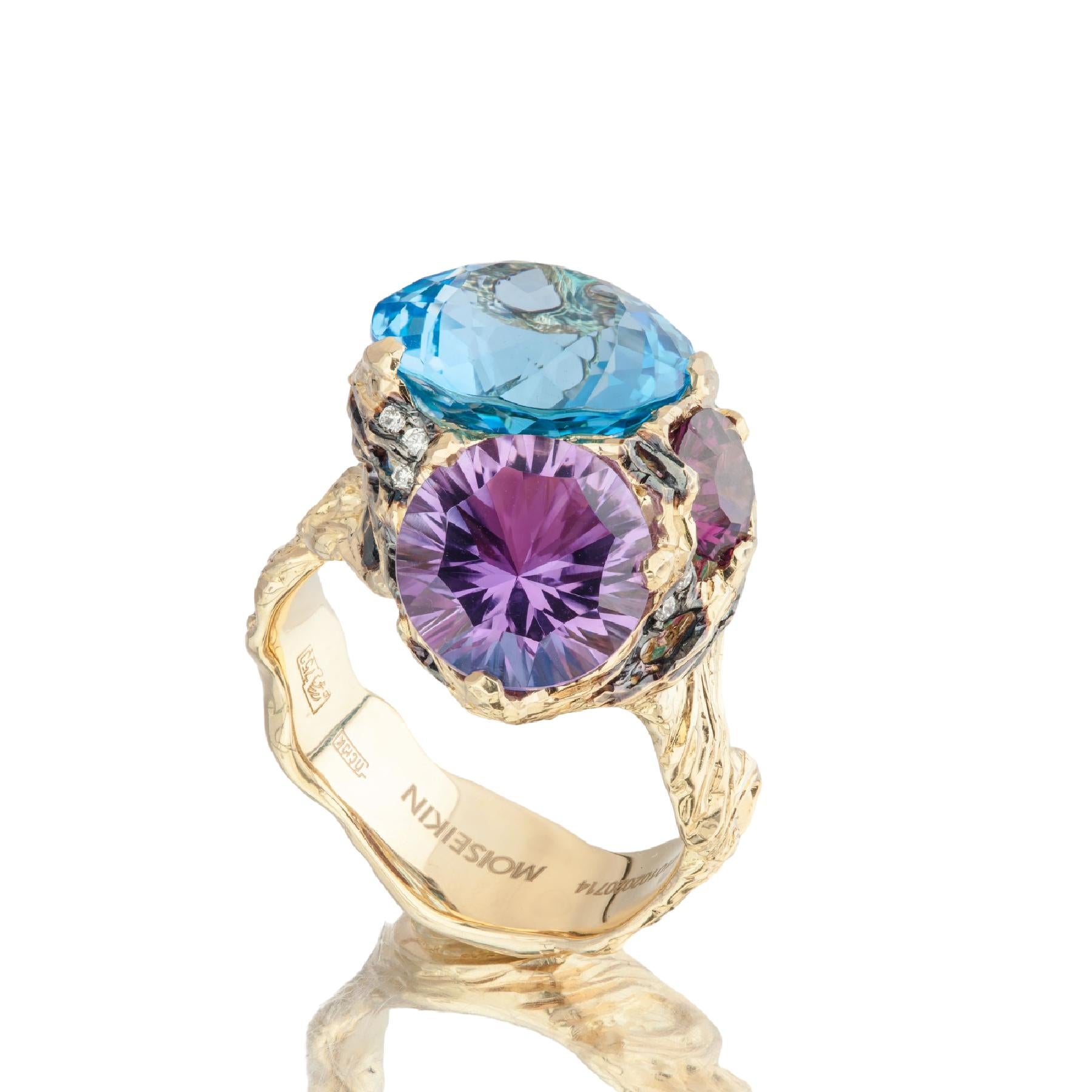 Inspired by Impressionism and Vincent Van Gogh's artistic paintings, MOISEIKIN created a starry night motif handmade ring with gold, diamonds, and multi-facet semi-precious stones such as Amethyst, Topaz, etc Rhodonite. The colourful facetted gems