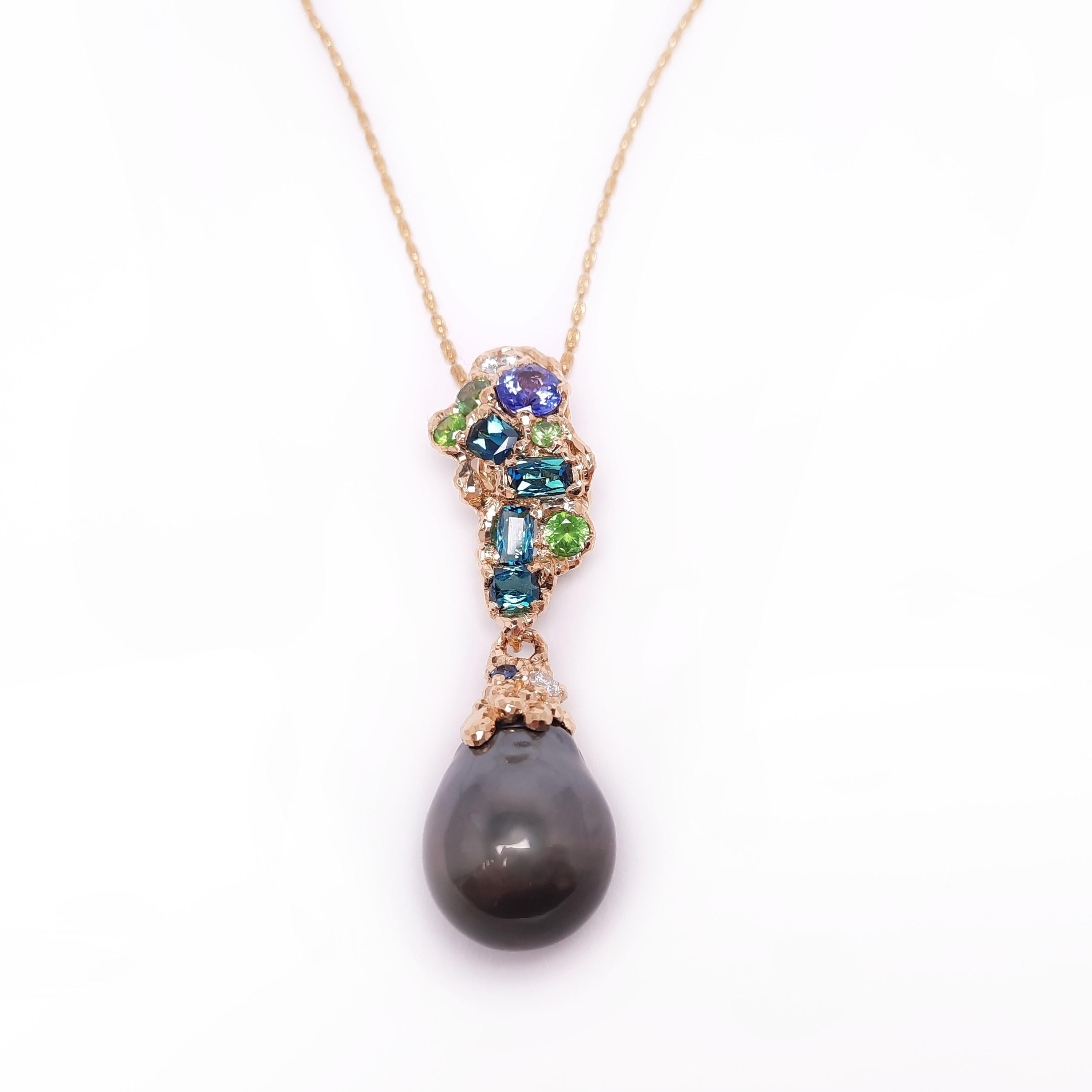 Ciondolo con diamante e perla barocca di Moiseikin in oro 18k A. Stone In condizioni ottime in vendita a Hong Kong, HK