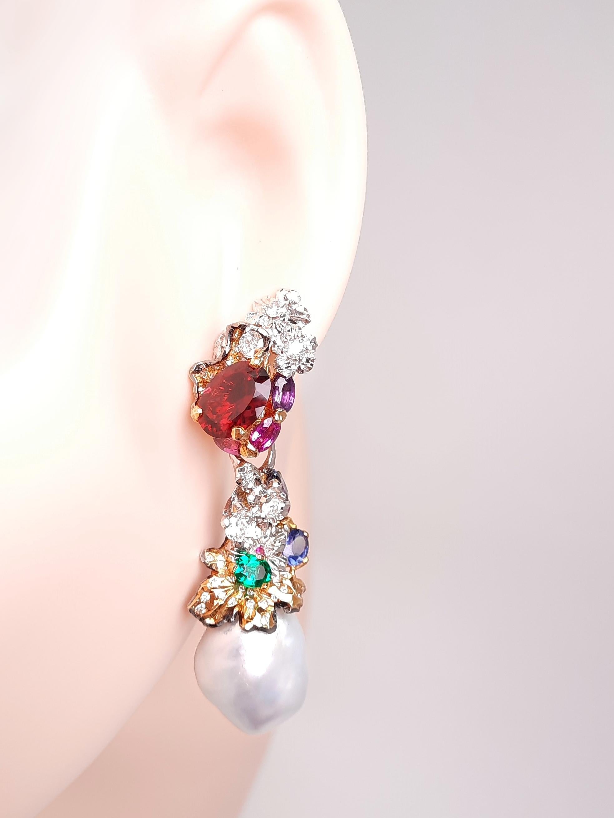 Moiseikin 18 Karat Gold Diamant Perle Smaragd Rubellit Transformierte Ohrringe Damen im Angebot