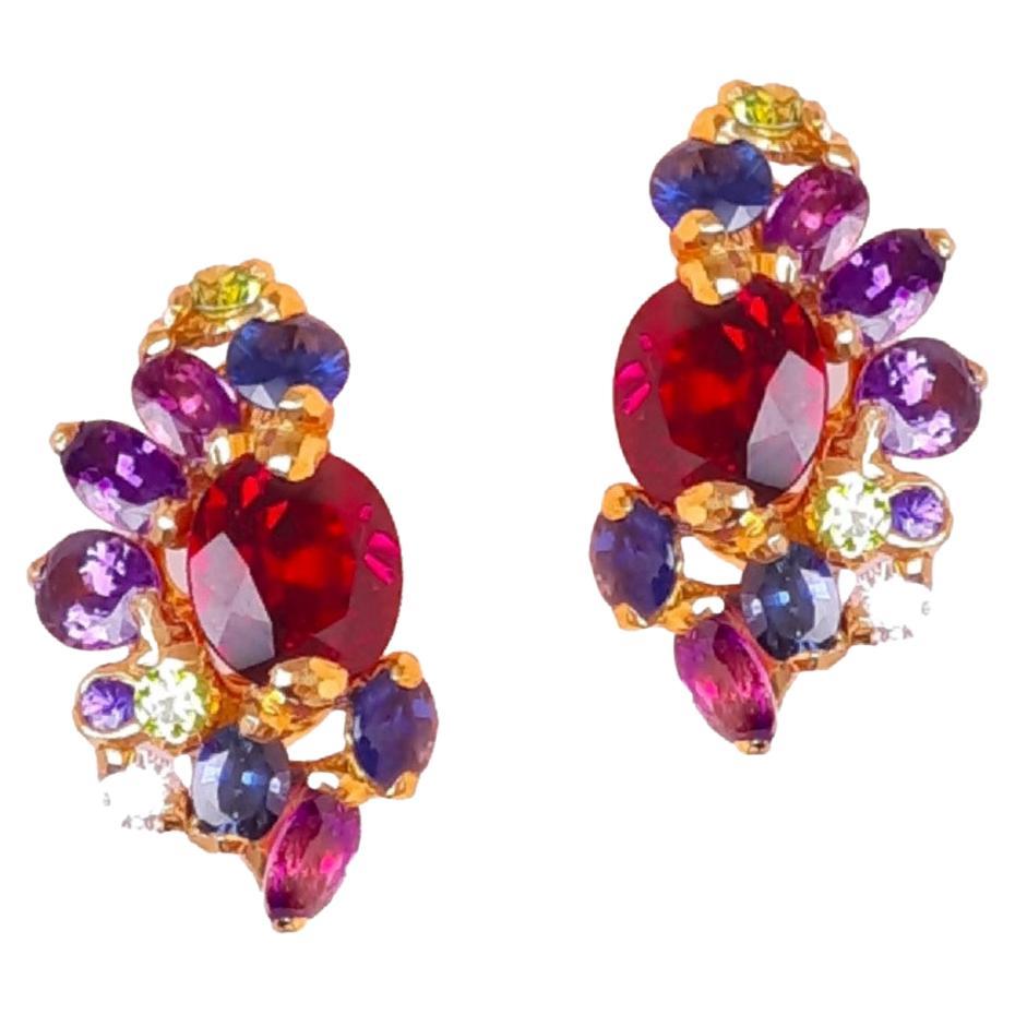 MOISEIKIN Boucles d'oreilles en or 18 carats faites à la main avec des rubellites et des saphirs fantaisie