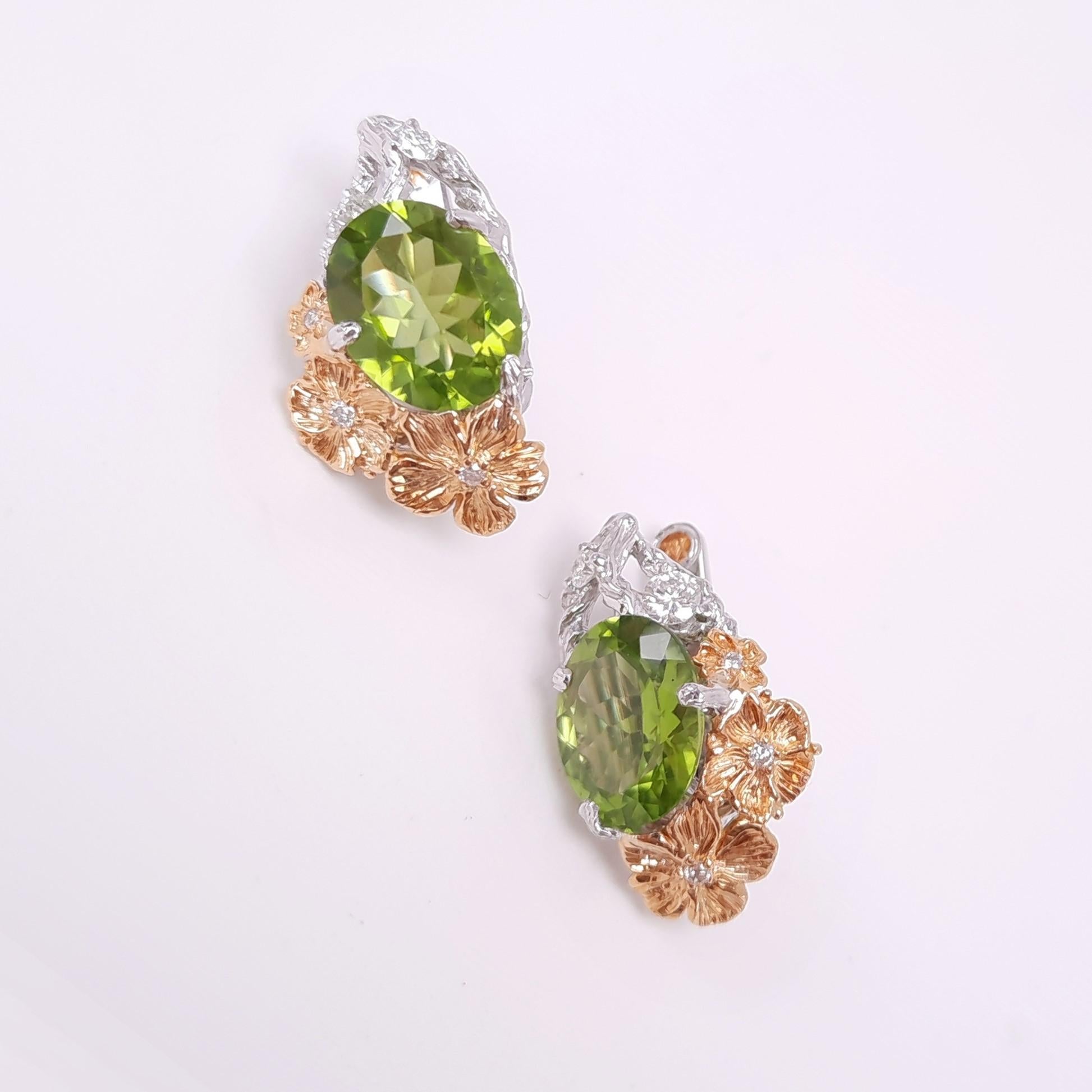 Artistically crafted in 18K gold, MOISEIKIN's Peridot Earrings are inspired by Van Gogh's iconic Impressionist style. The wearable art pieces encapsulating the essence of nature's beauty and the magic of artistic genius cheer your mood and add