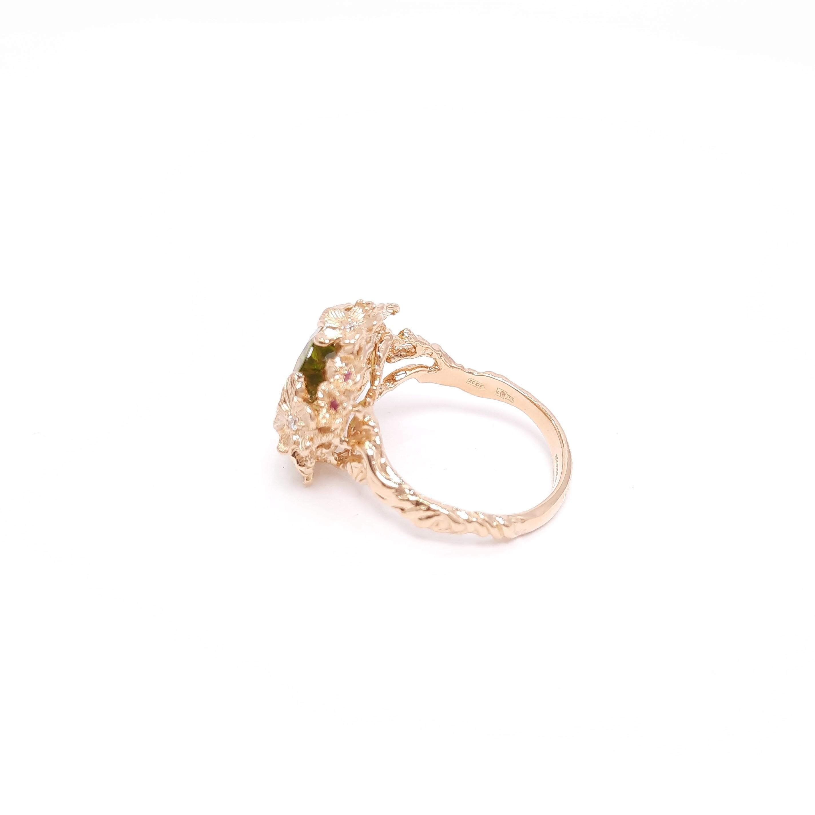 Contemporary Moiseikin 18K Gold Peridot Diamond Floral Fashion Ring For Sale