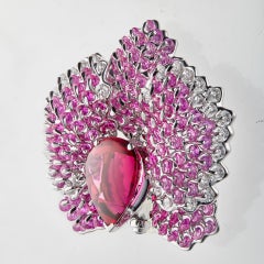 Spilla Orchidea in oro bianco 18 carati con 5,32 carati di rubellite e zaffiro rosa