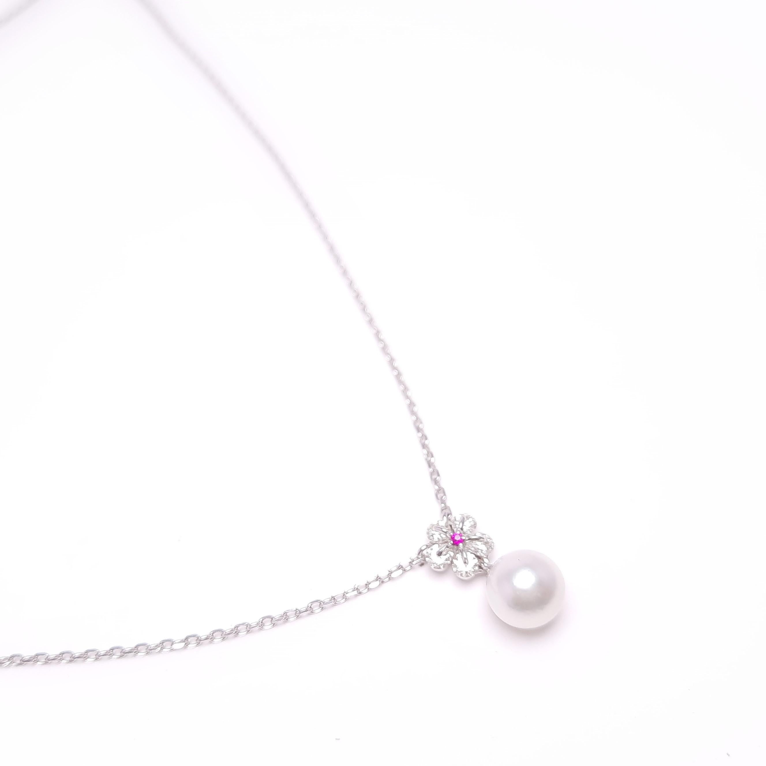 Diamond and pearls jewellery always suit any occasion.
This necklace is made of 18K white gold, pinkish 7-7.5mm Akoya pearl (AA grade+) from Japan, and diamonds mounted in the modern Russian setting 