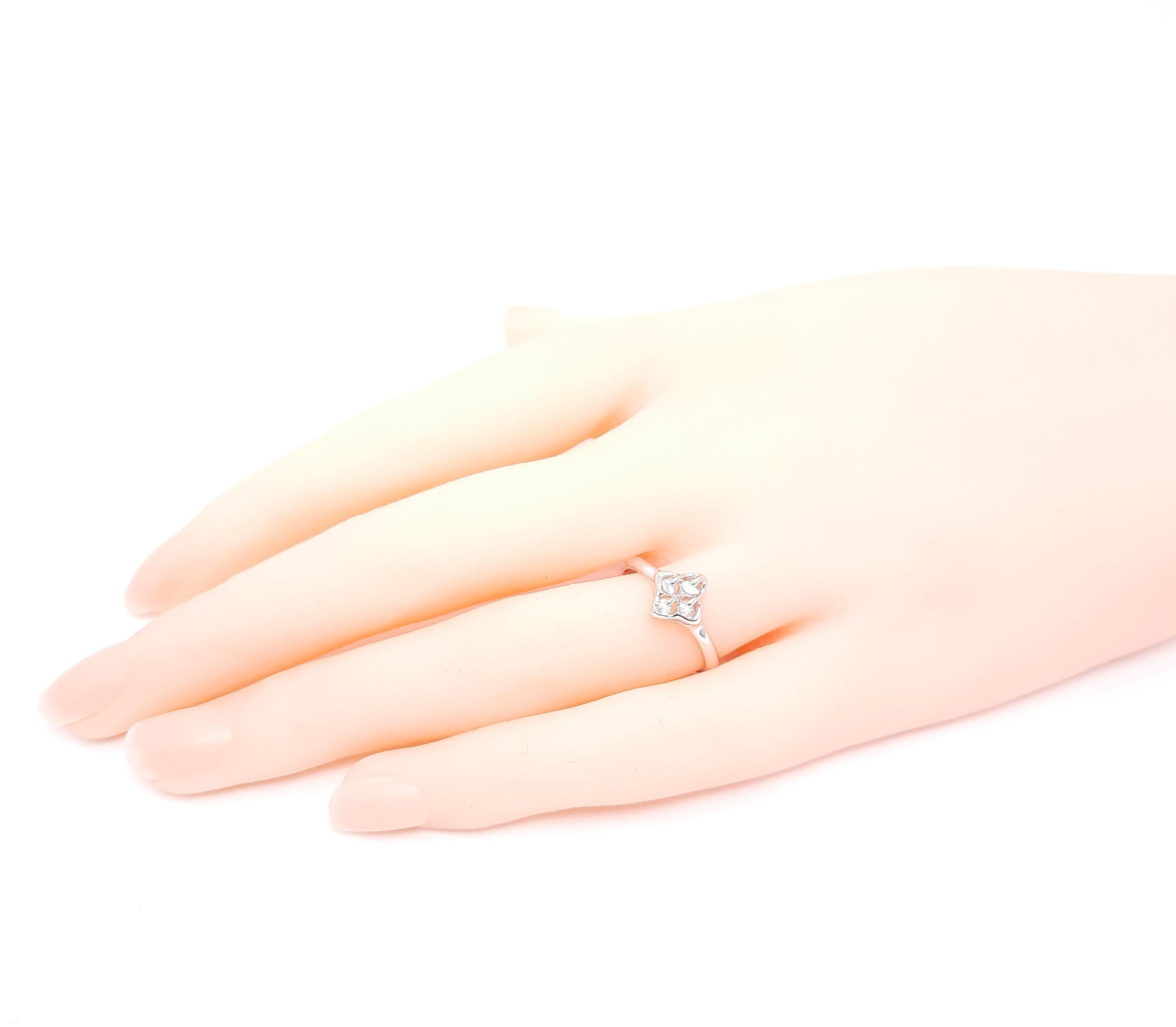 MOISEIKIN 18K White Gold Diamond Ring Gift Promotion In New Condition In Hong Kong, HK