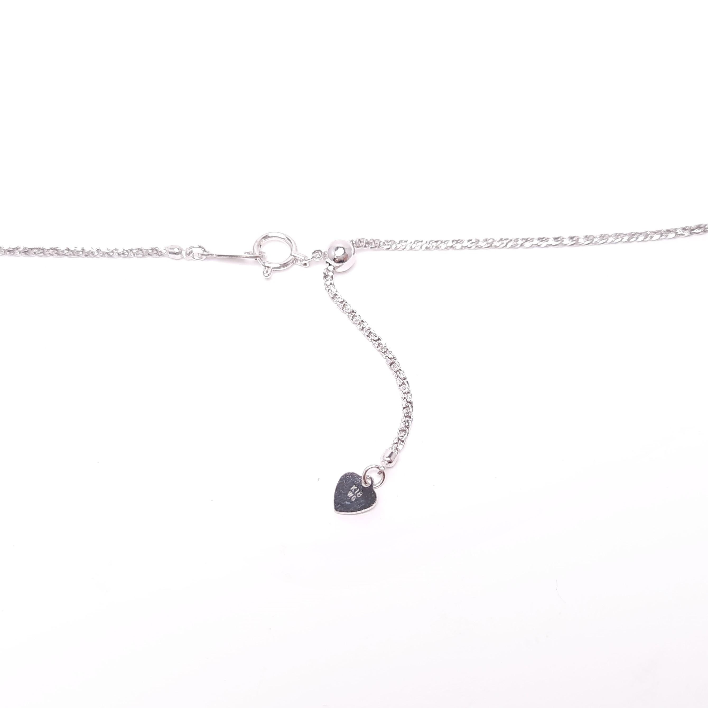 Ciondolo a forma di fiore con zaffiro e diamante in oro bianco 18K Moiseikin in vendita 1