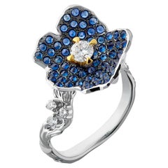 MOISEIKIN 18K White Gold Diamond Sapphire Flower Ring