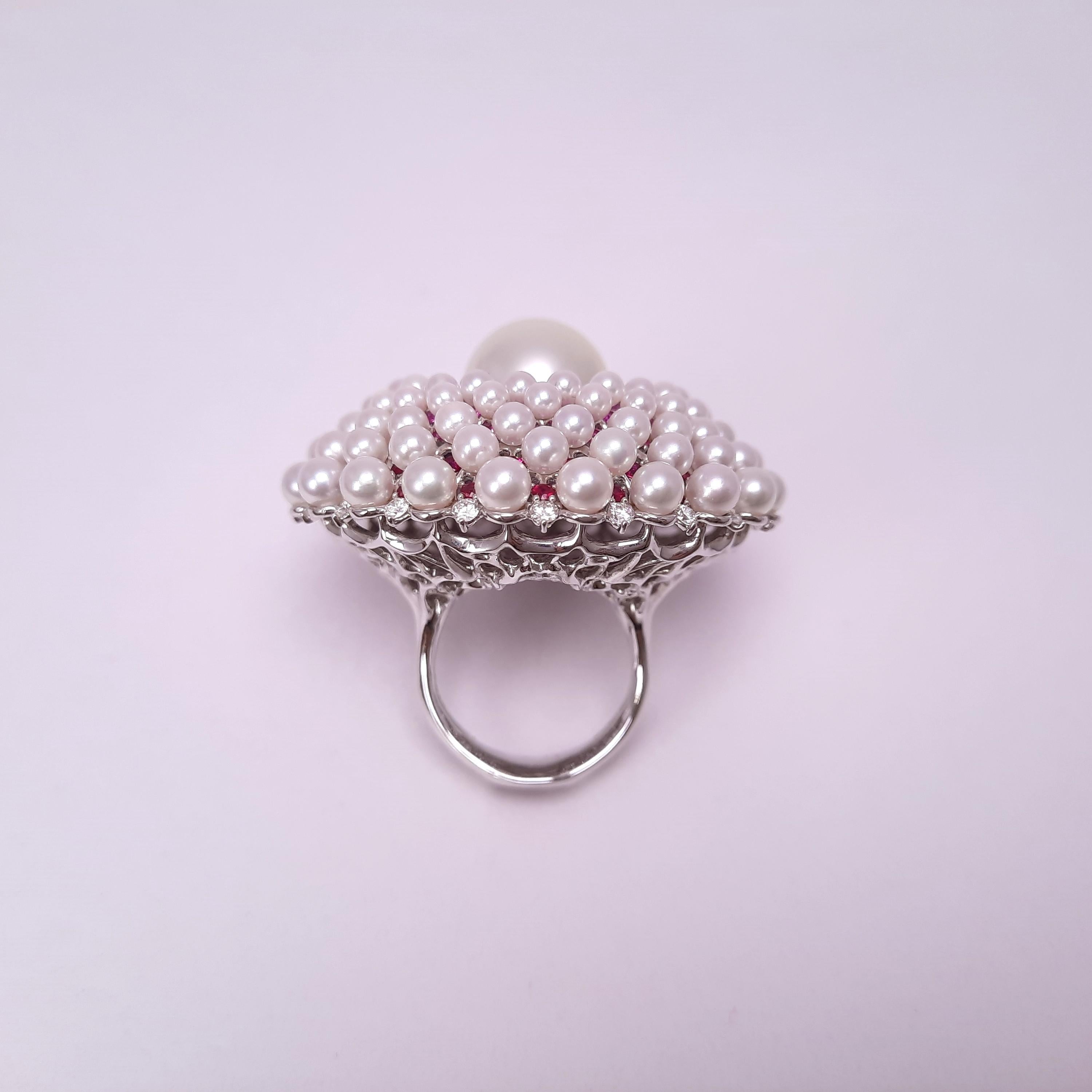 Contemporary MOISEIKIN 18K White Gold Pearl Diamond Sapphire Cocktail Ring For Sale