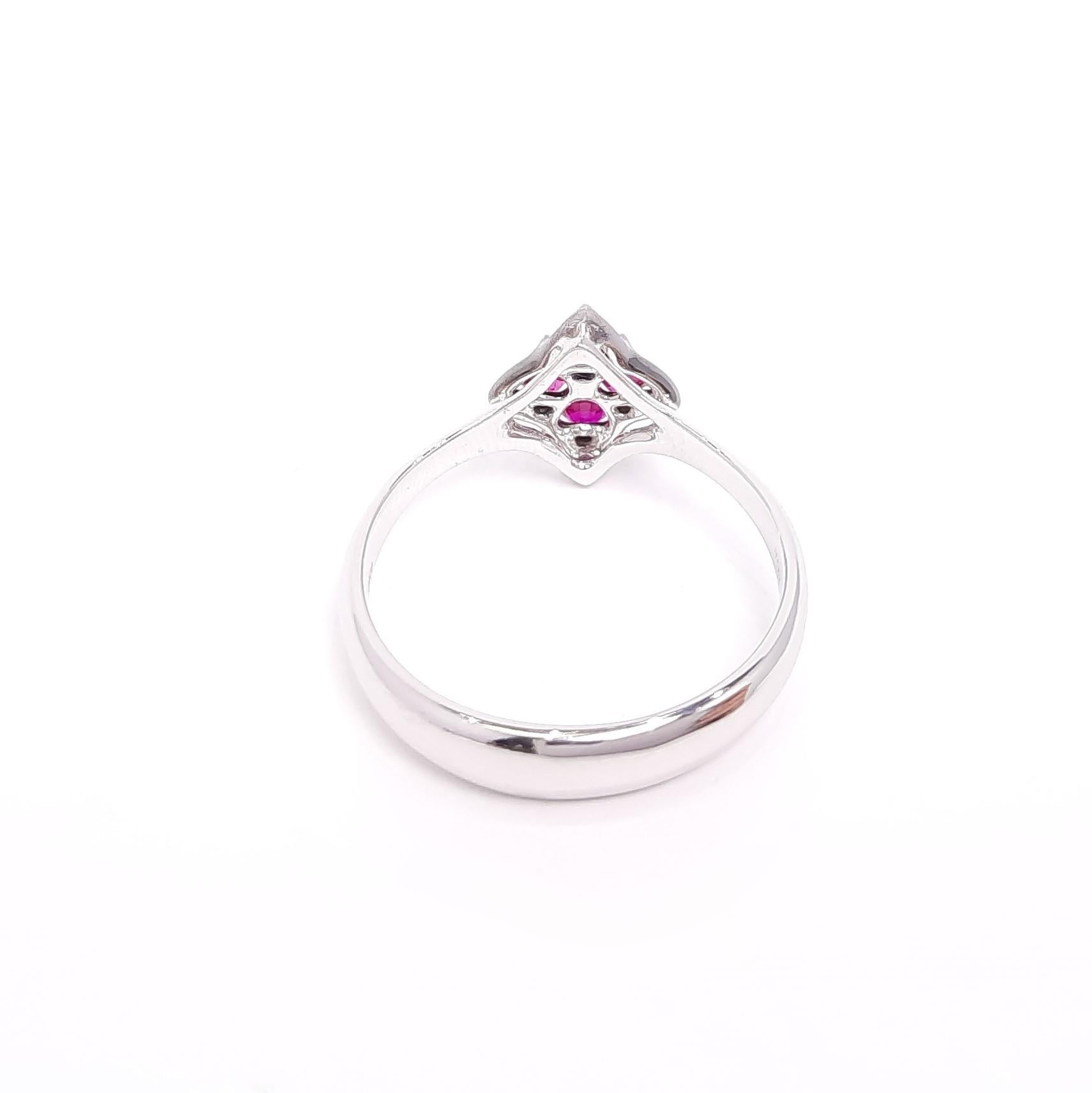 Contemporary Moiseikin 18K White Gold Ruby Ring Gift Promotion