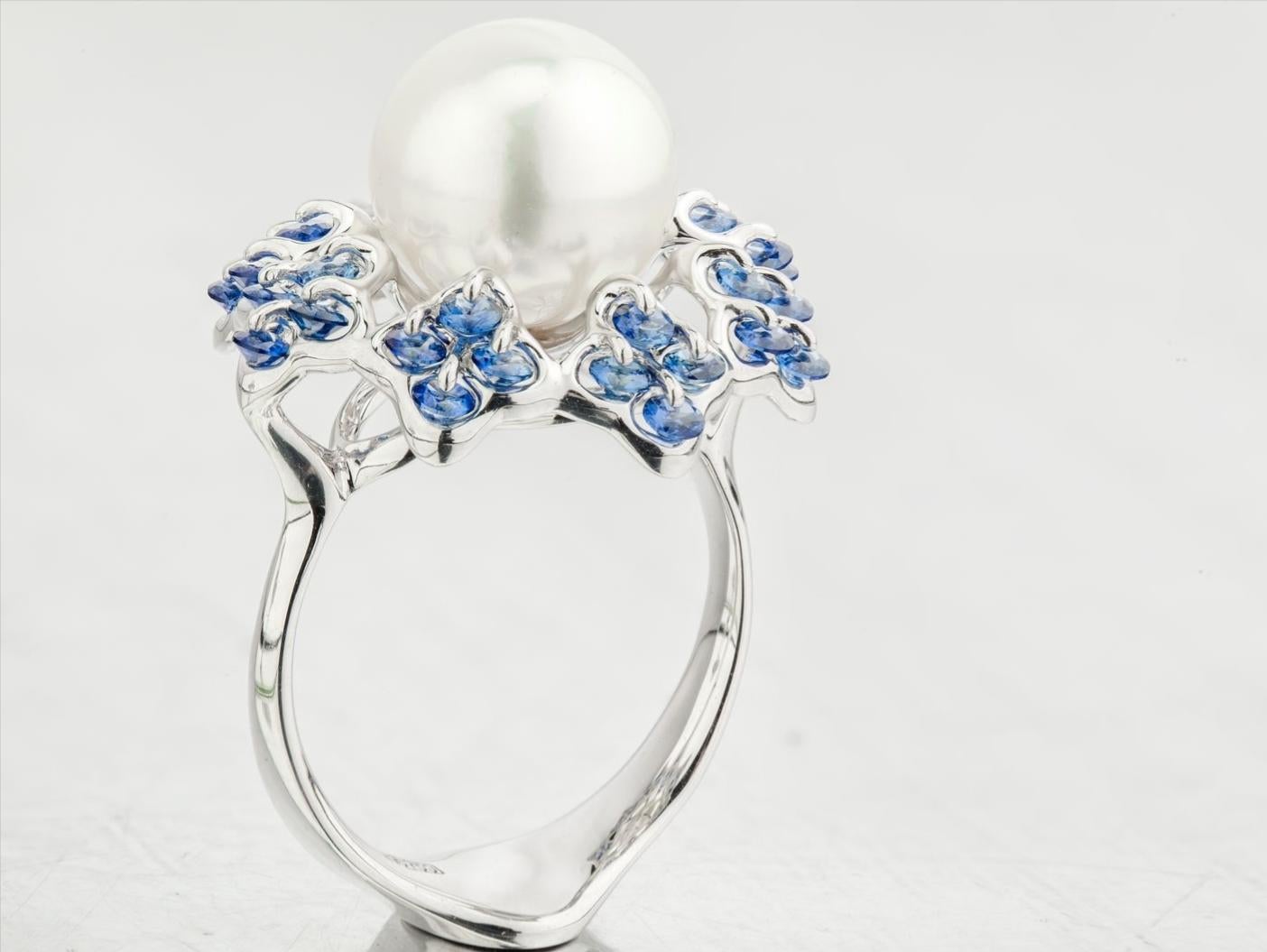 Round Cut Moiseikin 18 Karat White Gold Round South Sea Pearl and Sapphire Ring For Sale