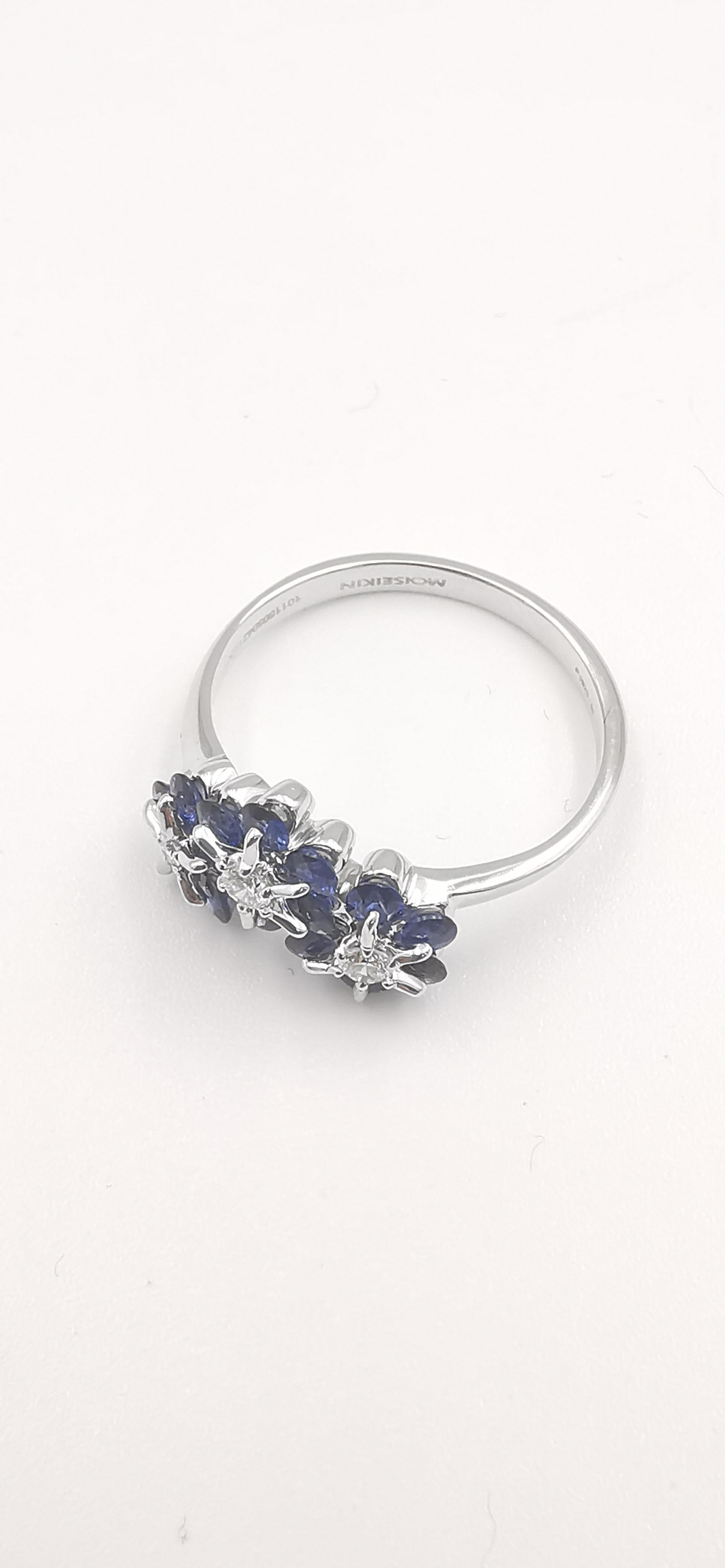 Contemporary Moiseikin 18 Karat White Gold Sapphire Diamond Ring For Sale