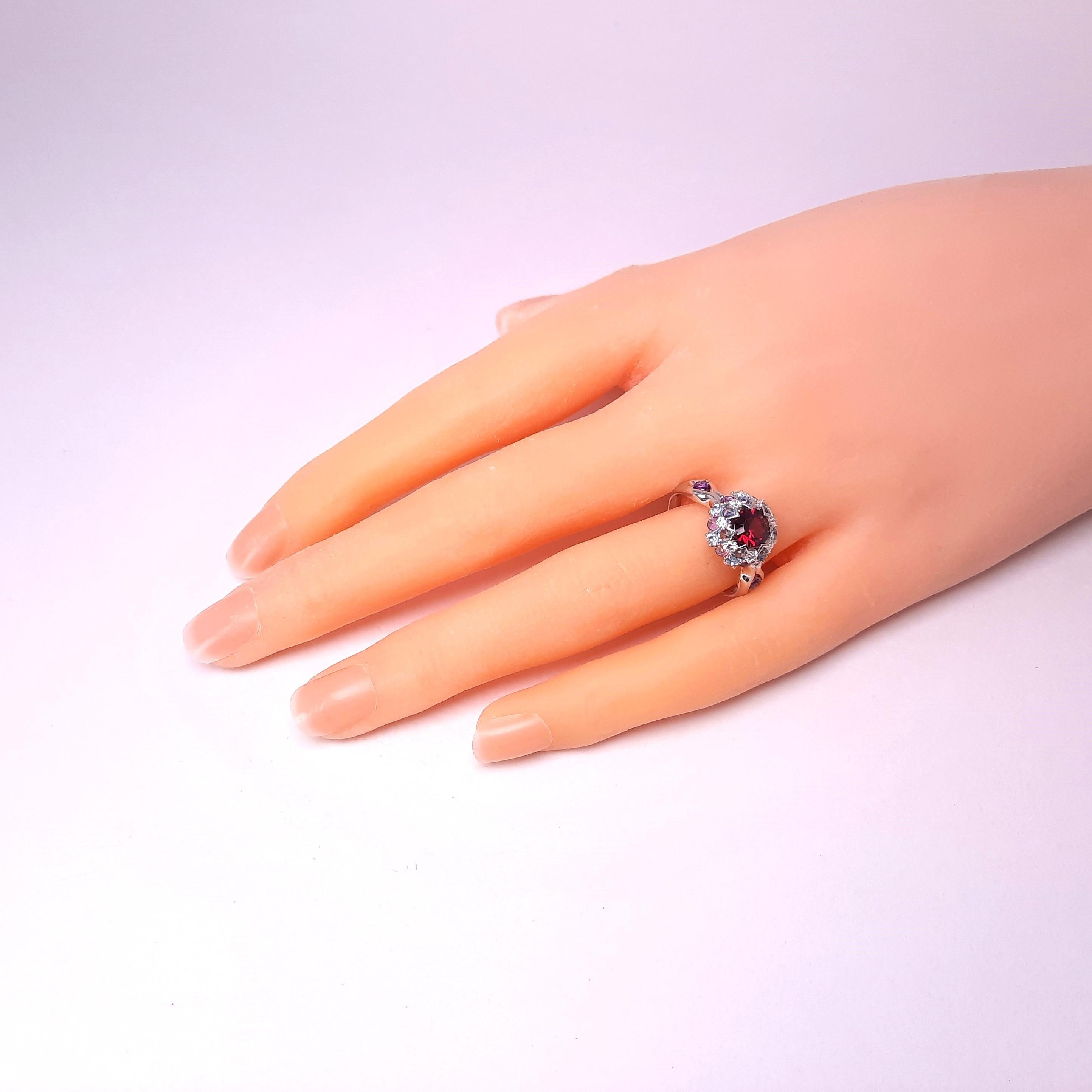 Women's MOISEIKIN Diamond Garnet White Gold Ring in Aurora Style  For Sale