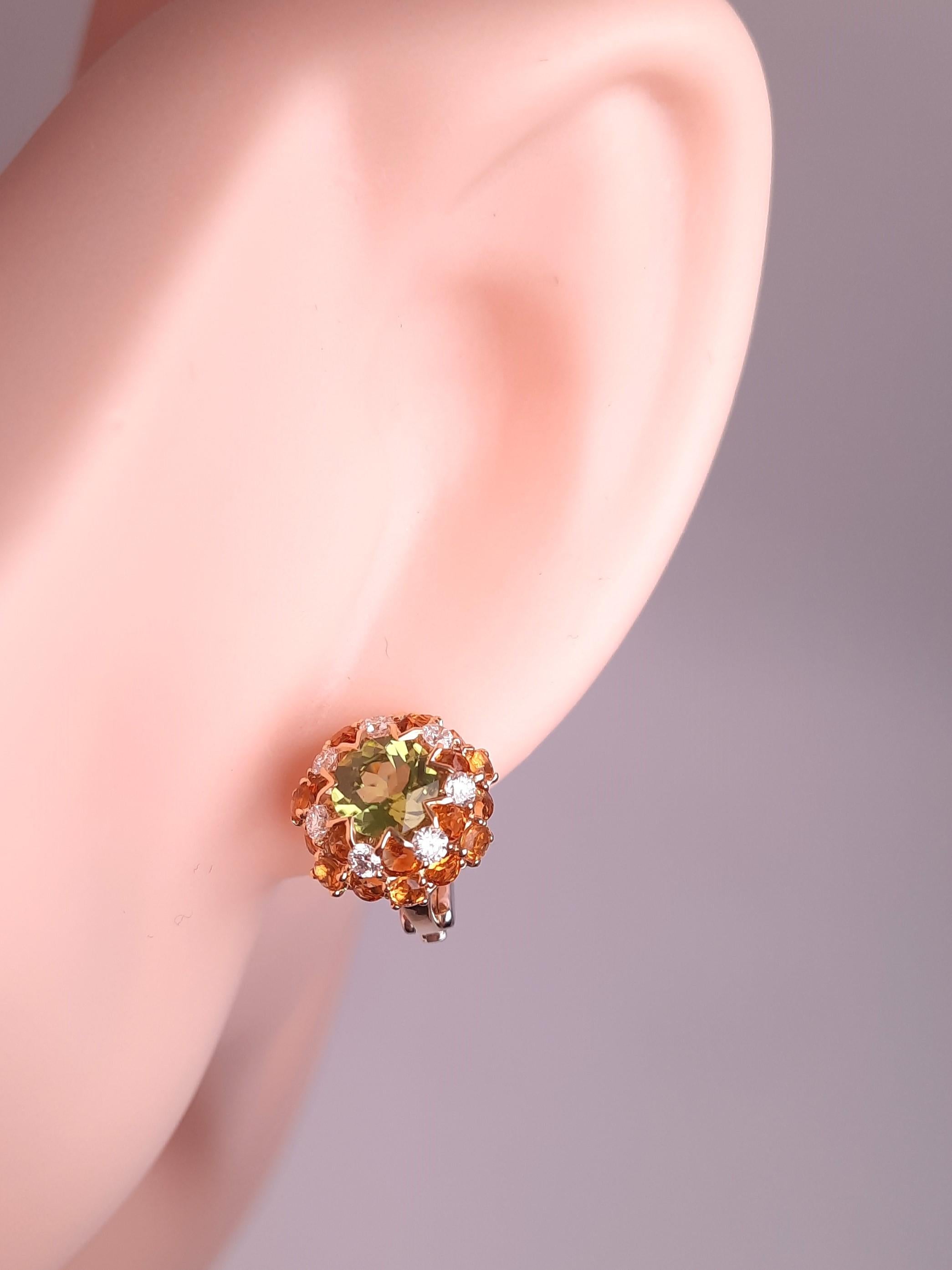 MOISEIKIN Peridot Diamond Gold Earrings in Aurora style In New Condition For Sale In Hong Kong, HK