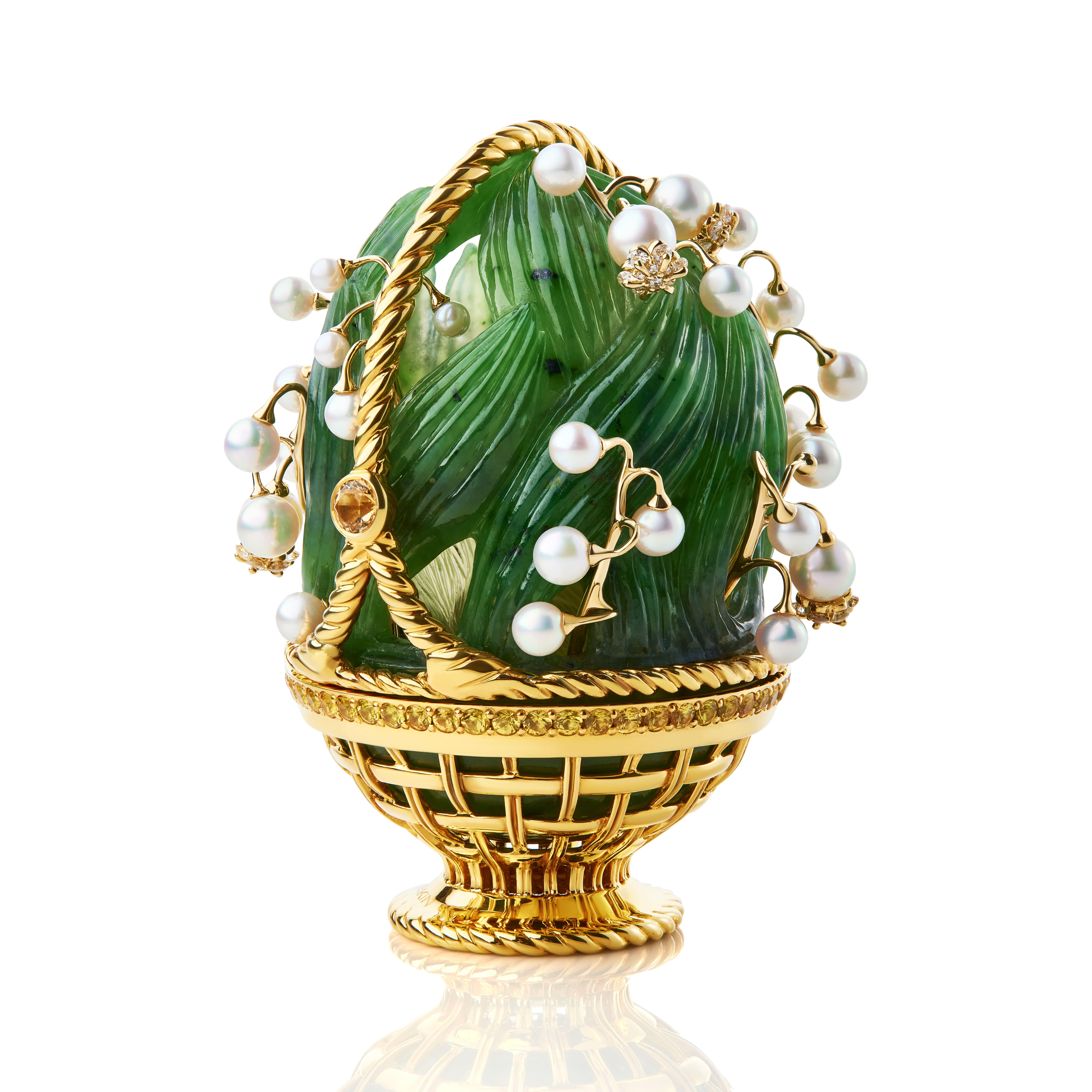 The Lilies of the valley Easter egg miniature by MOISEIKIN is a new level of jewellery architecture created to commemorate the house's 30th anniversary. It allows you to see the beauty of the stone and refine craftsmanship in the light not seen in