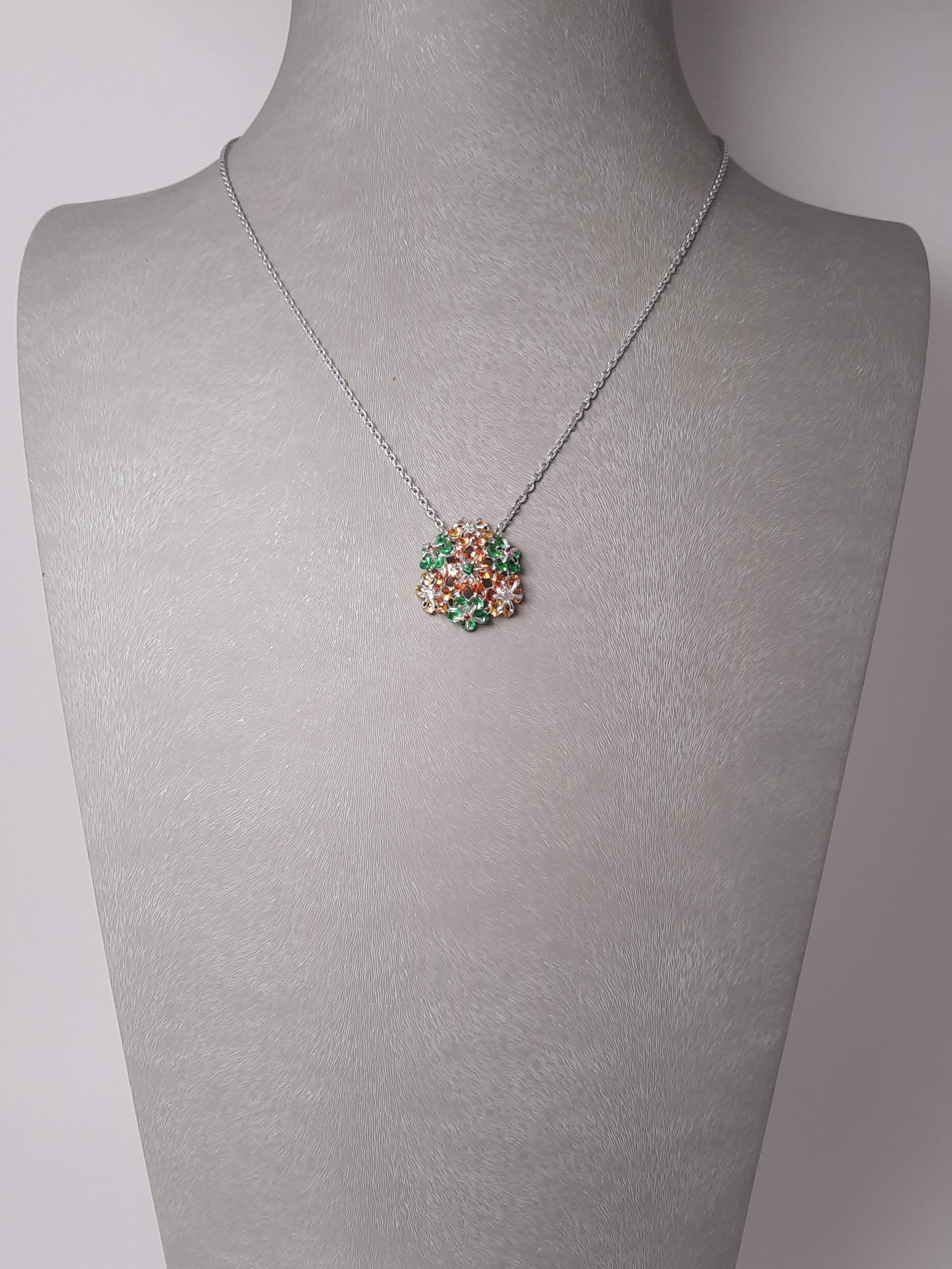 Taille ronde MOISEIKIN🄬 Collier en or blanc 18 carats Tsavorite et Saphir en vente
