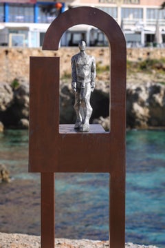 Abstract Men Large Sculpture Brown Rusted Metal Silver Aluminum Indoor / Outdoor