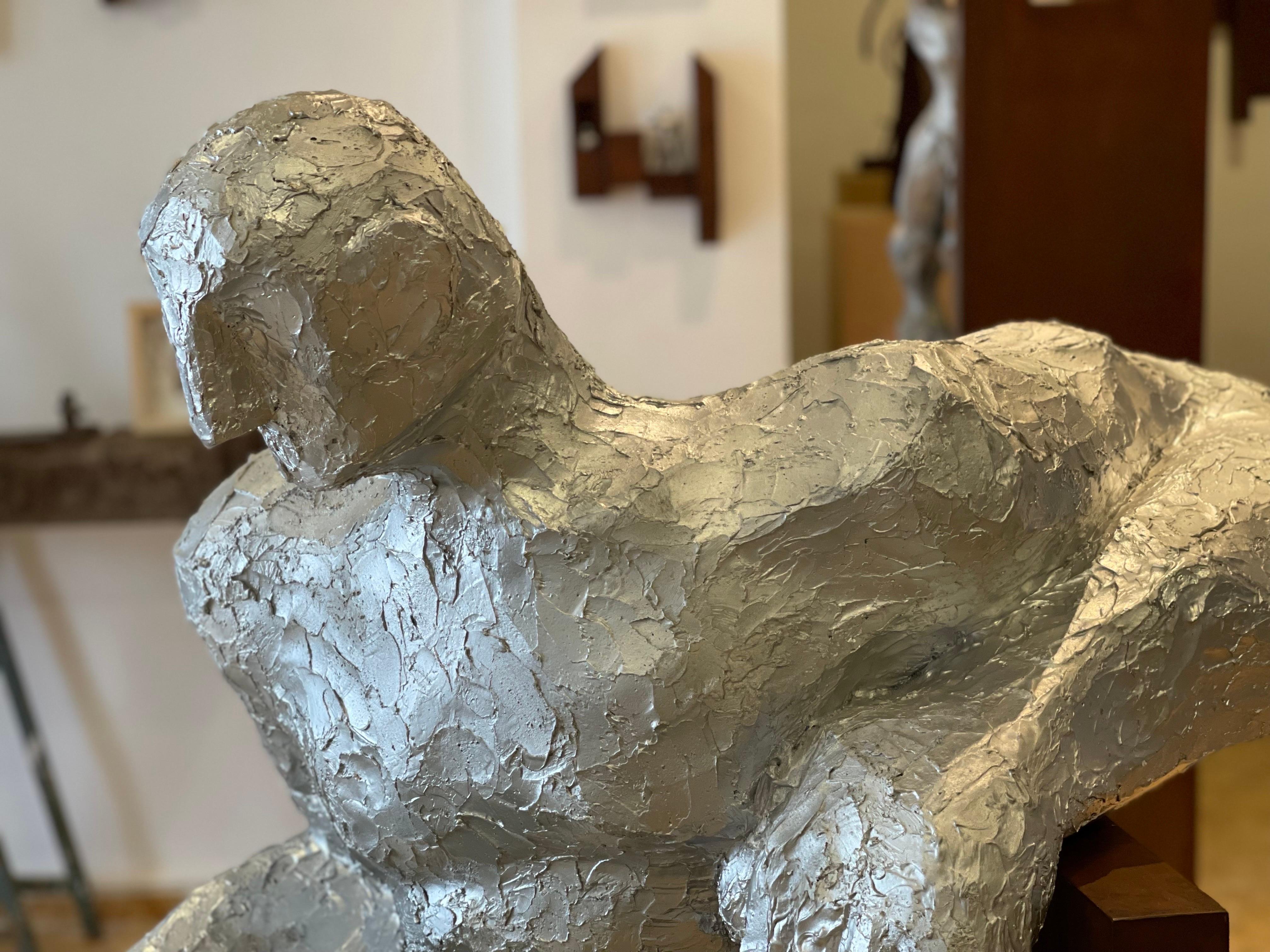 Assegut 

Here some fragments for one of his latest exhibition catalogue 
“I think that a work of art should puzzle viewers, make them reflect on the meaning of life” Antoni Tàpies

Moisés Gil’s sculptures can be described as philosophical and