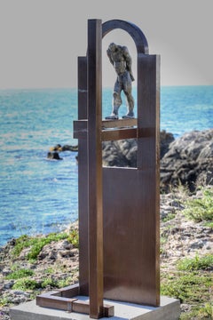 Hombre abstracto Escultura grande de exterior, metal oxidado marrón y aluminio plateado 