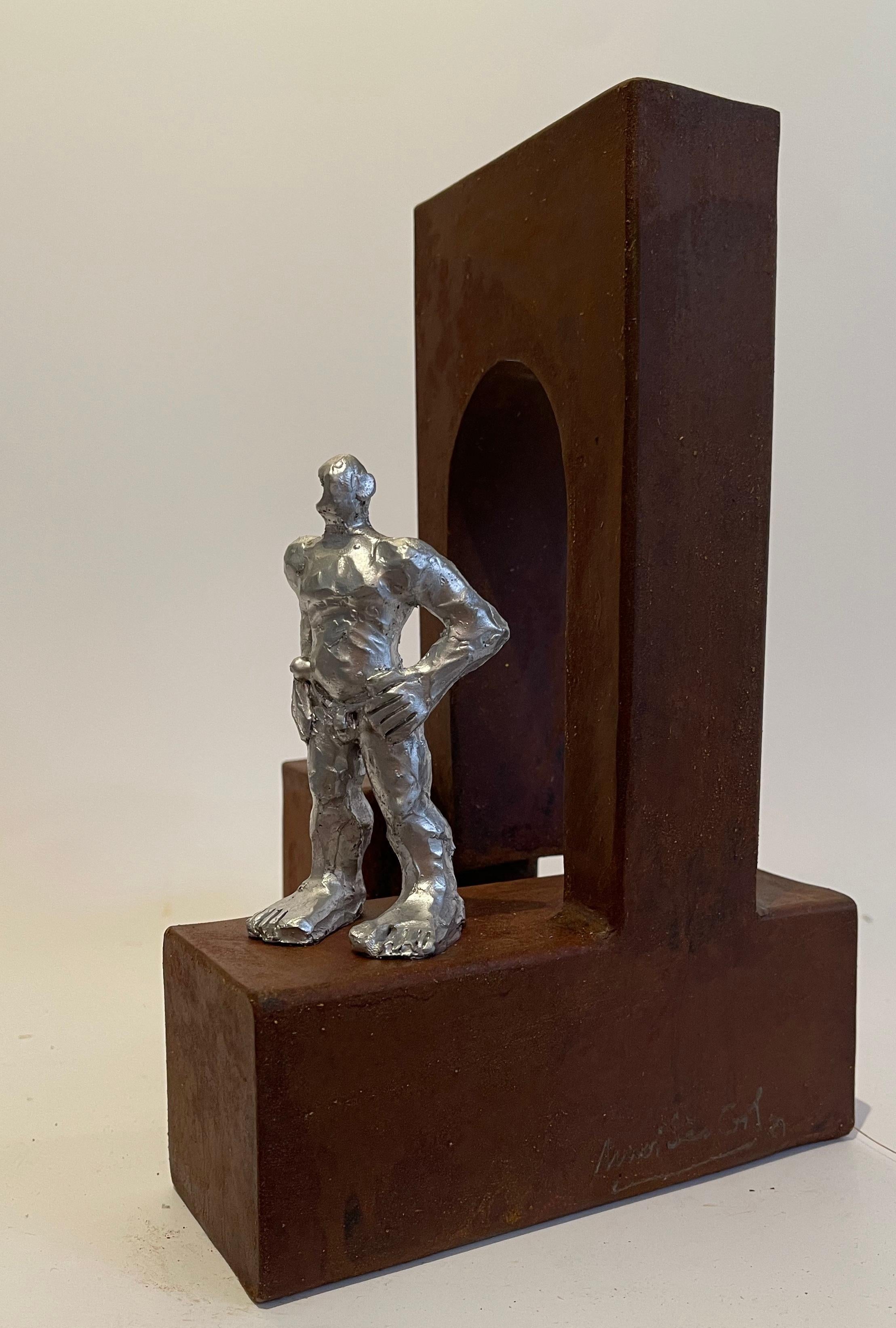 Abstract Men Sculpture Brown Rusted Metal Silver Resin  - Gray Figurative Sculpture by Moisés Gil
