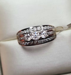 Anello di fidanzamento da donna in moissanite antica in argento 925.