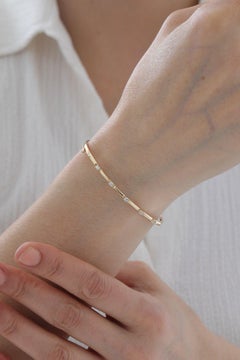 Moissanite-Armreif aus 925er Sterlingsilber – minimalistisches Geschenk zum Jahrestag.