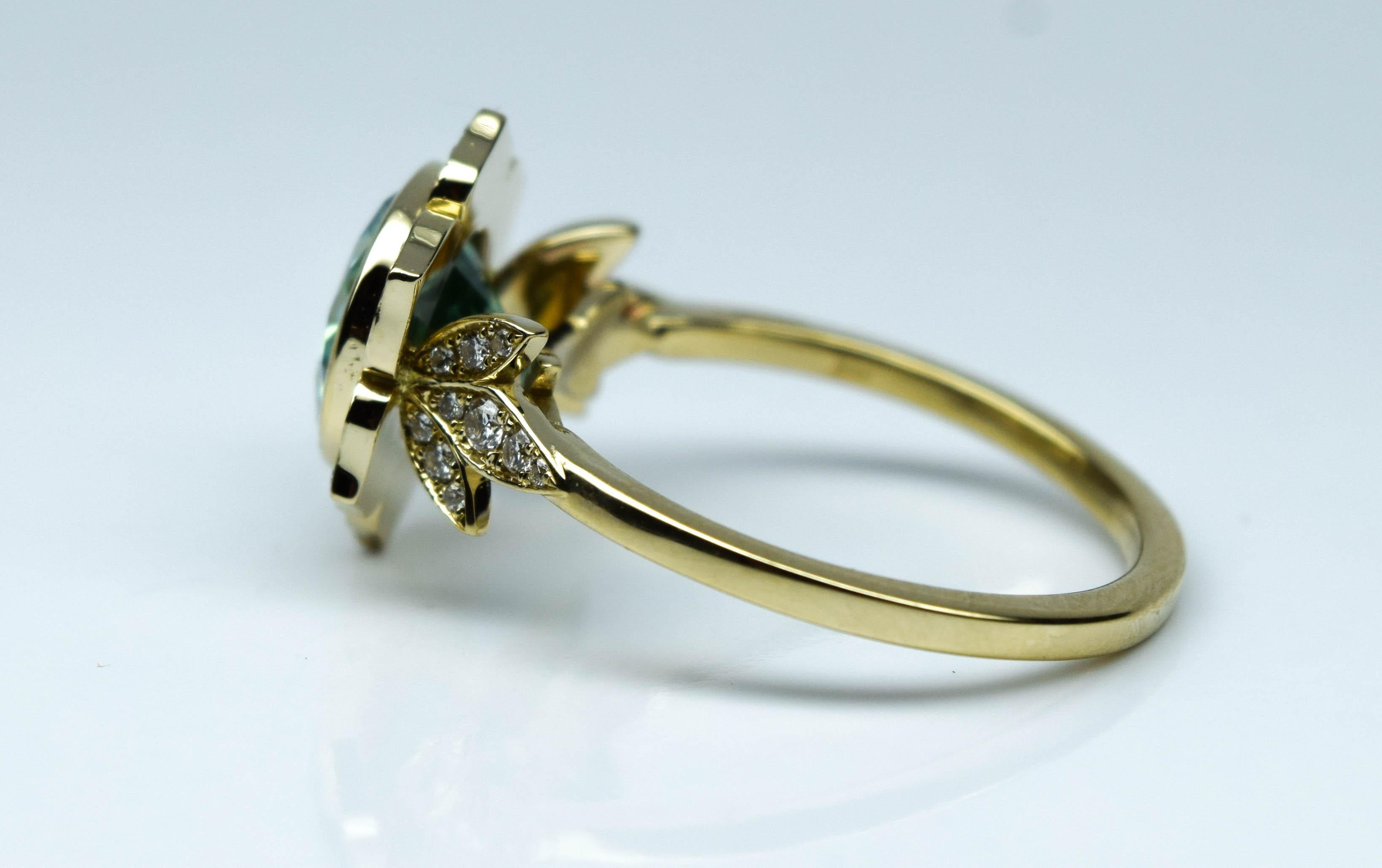 Moissanite Diamond Sunflower ring 14 Karat gold designer ring Floral ring In New Condition For Sale In Boca Raton, FL