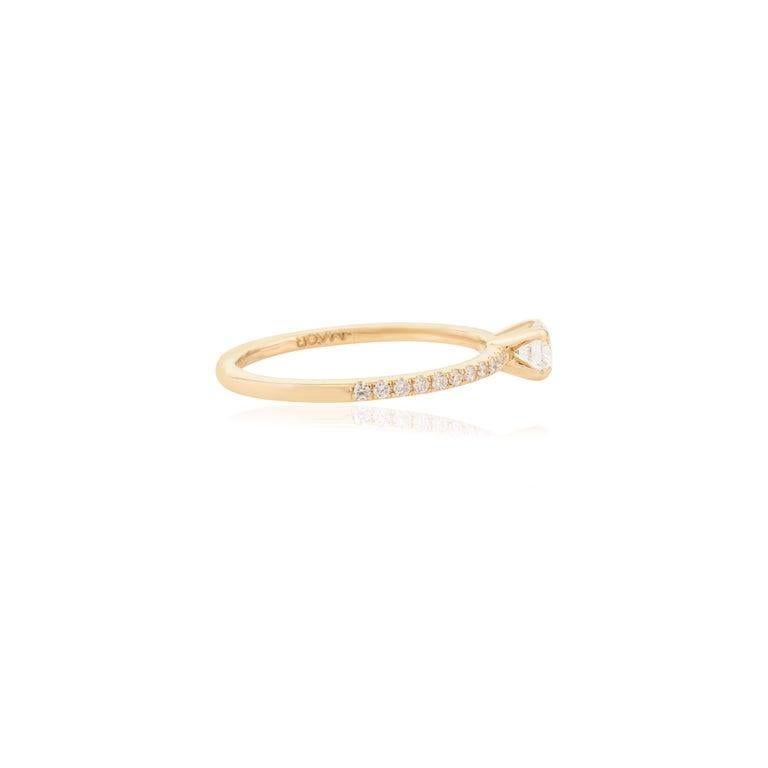 En vente :  Bague de fiançailles pour mère en or jaune massif 14 carats 3